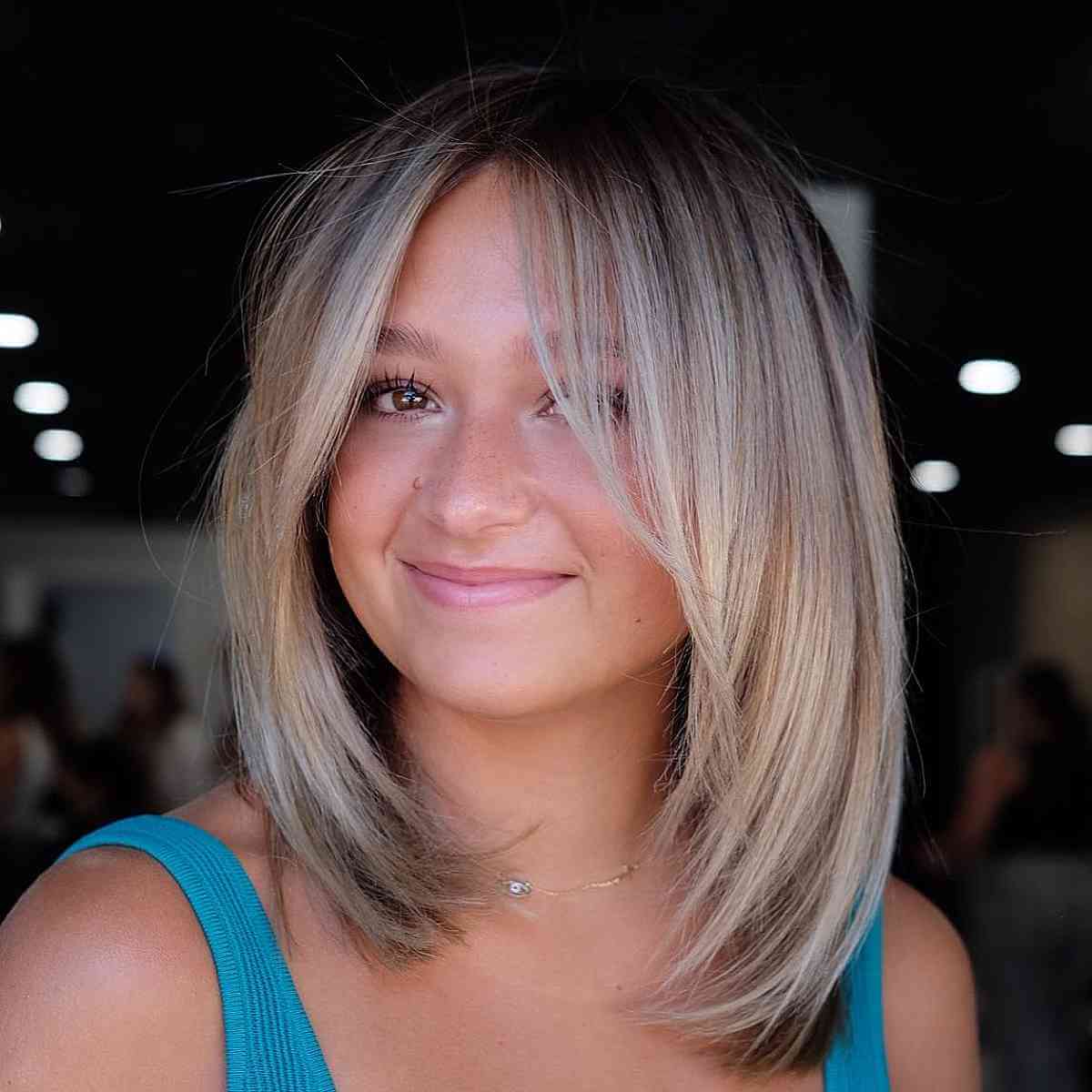 27 Face-Framing Layered & Choppy Haircuts for Shoulder-Length Hair