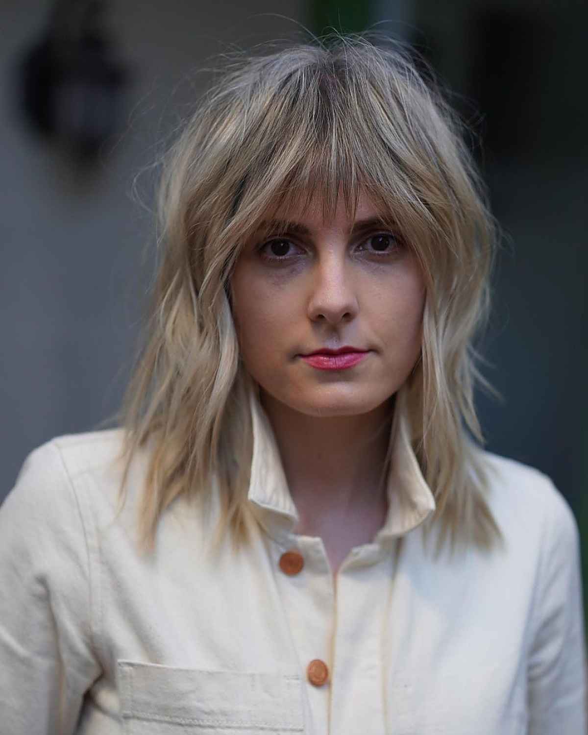 27 Face-Framing Layered & Choppy Haircuts for Shoulder-Length Hair