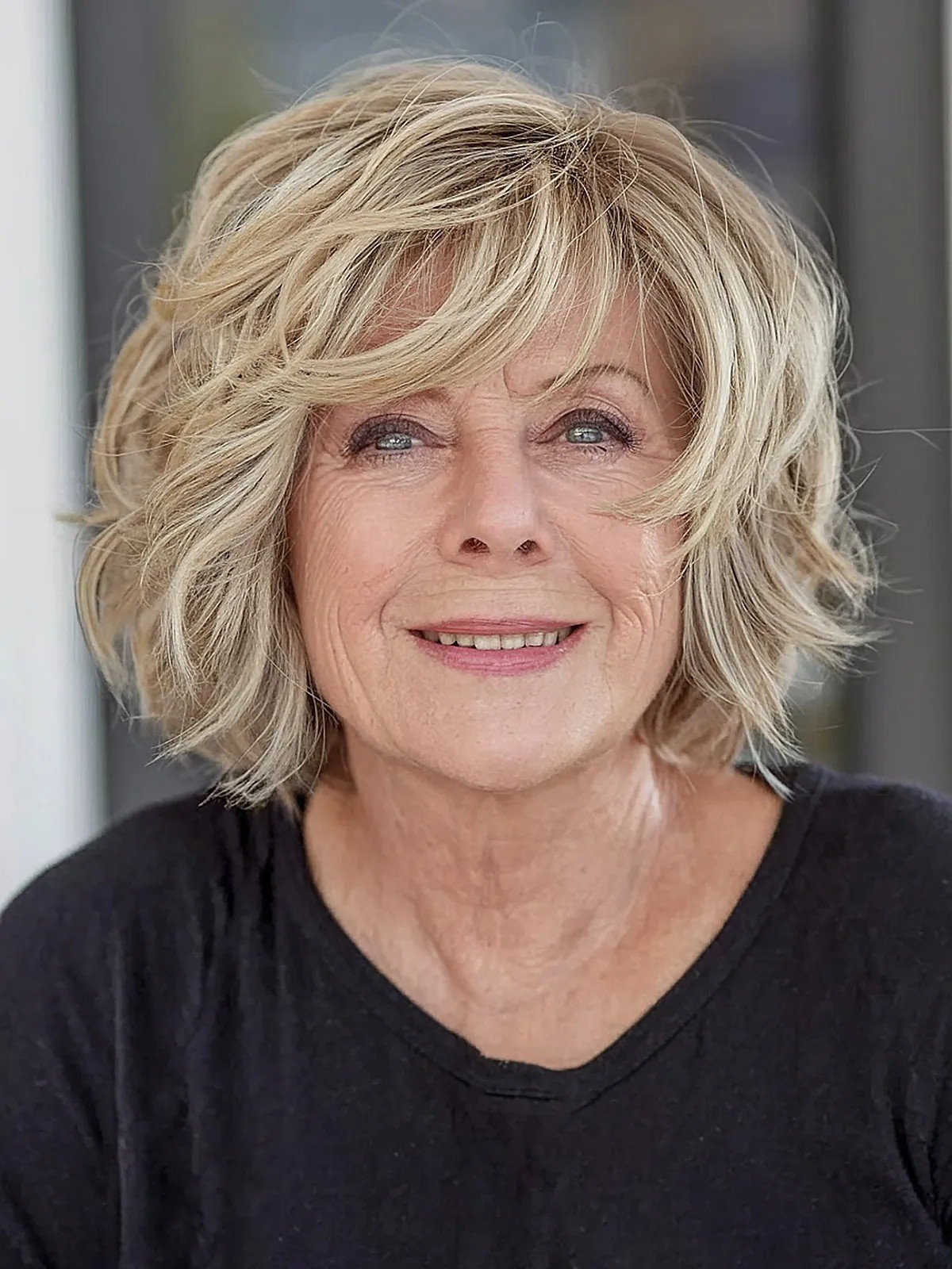41 Lovely Layered Bob Haircuts for Ladies In Their 60s That Are Easy To Style