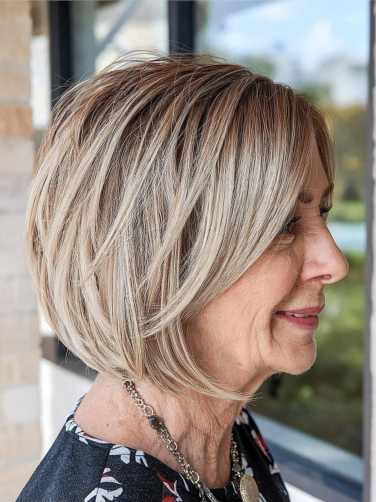 41 Lovely Layered Bob Haircuts for Ladies In Their 60s That Are Easy To Style