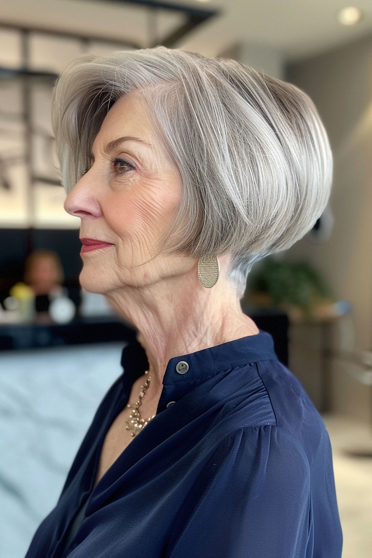 41 Lovely Layered Bob Haircuts for Ladies In Their 60s That Are Easy To Style