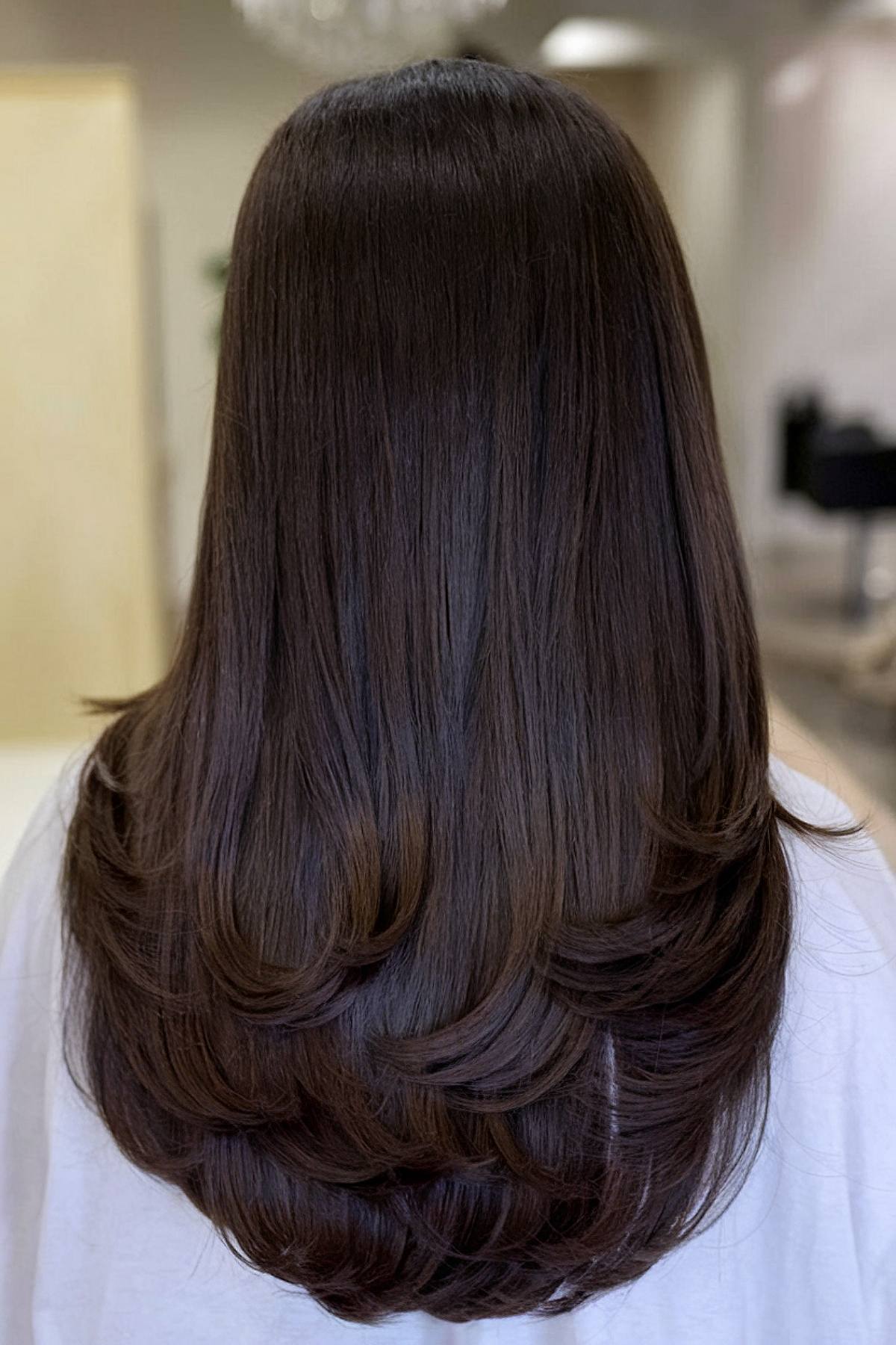 16 Trendy U-Shape Haircut Ideas for 2025