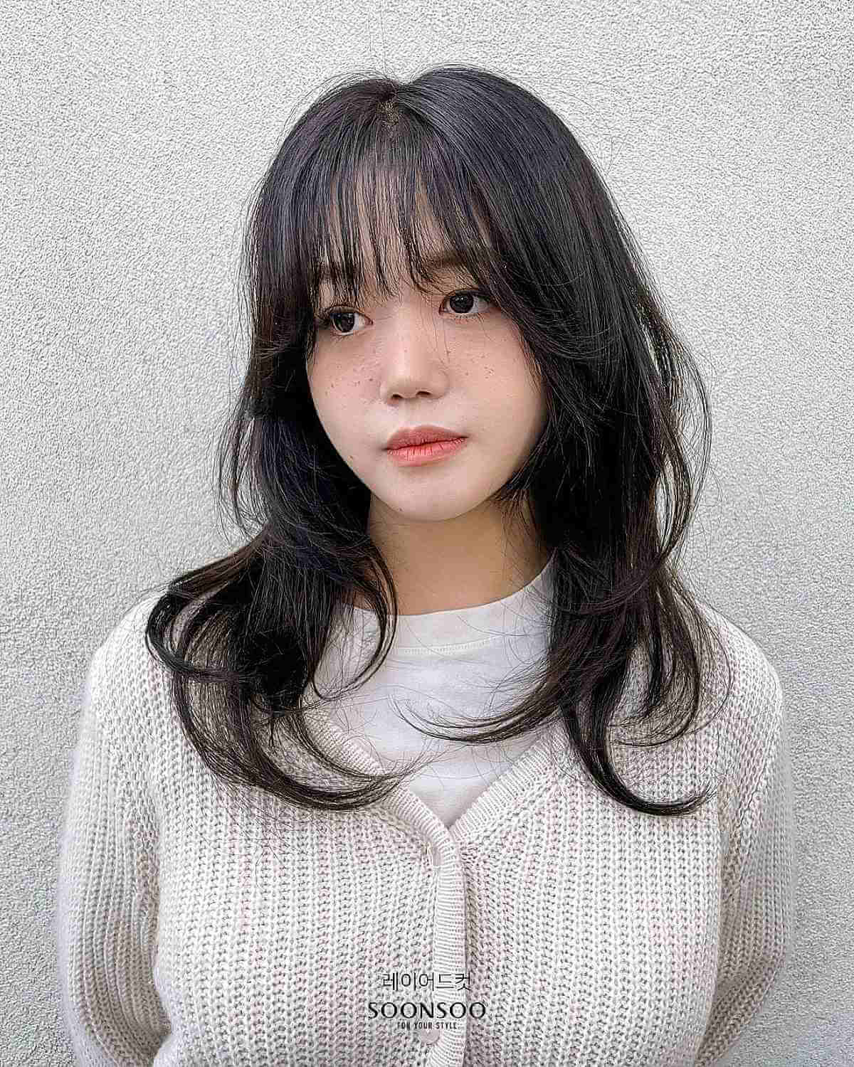 74 Most Popular Medium-Length Layered Haircuts for 2025