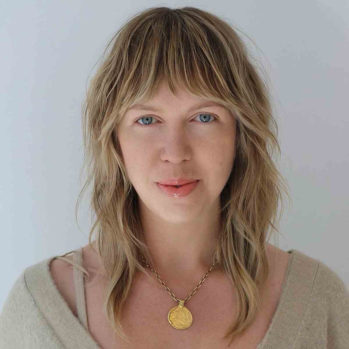 74 Most Popular Medium-Length Layered Haircuts for 2025