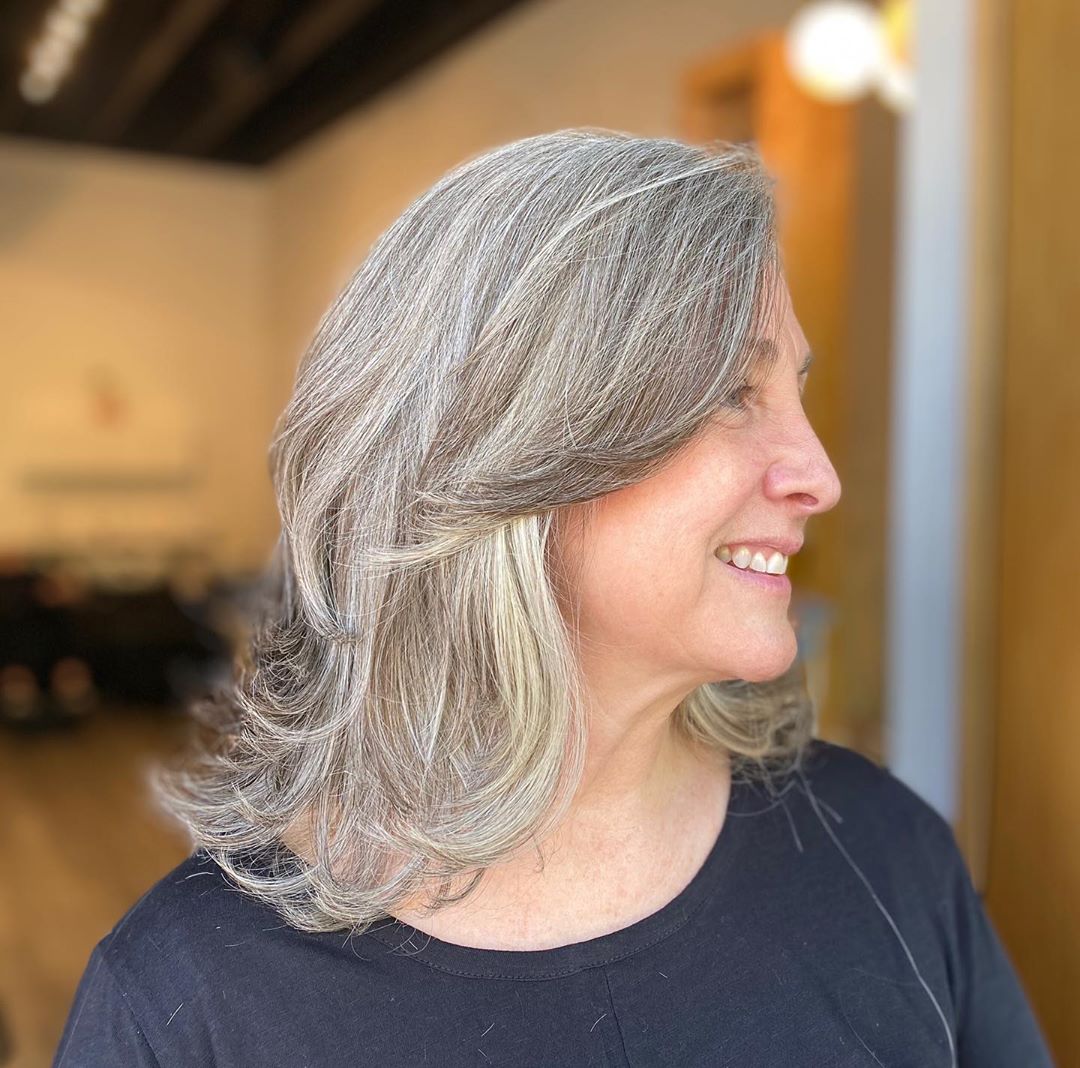 74 Most Popular Medium-Length Layered Haircuts for 2025
