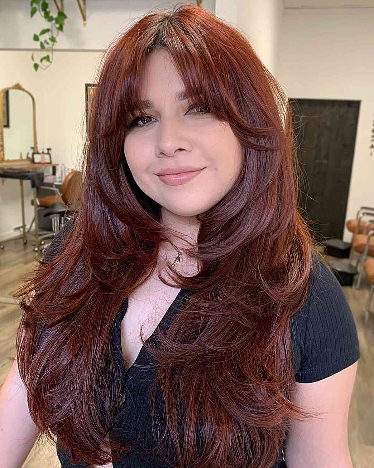 25 Slimming Long Layered Haircuts for Women with Full Faces