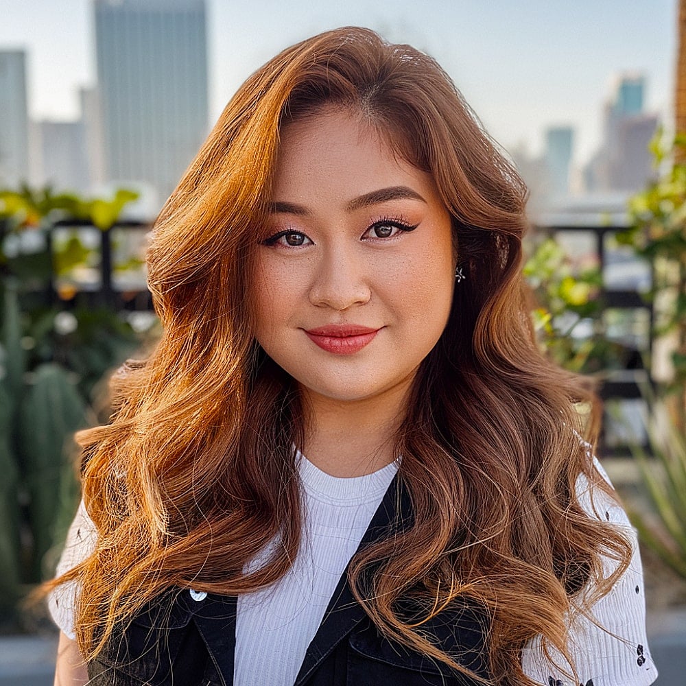 15+ Must-Try Long Layered Haircuts for Round Faces in 2025