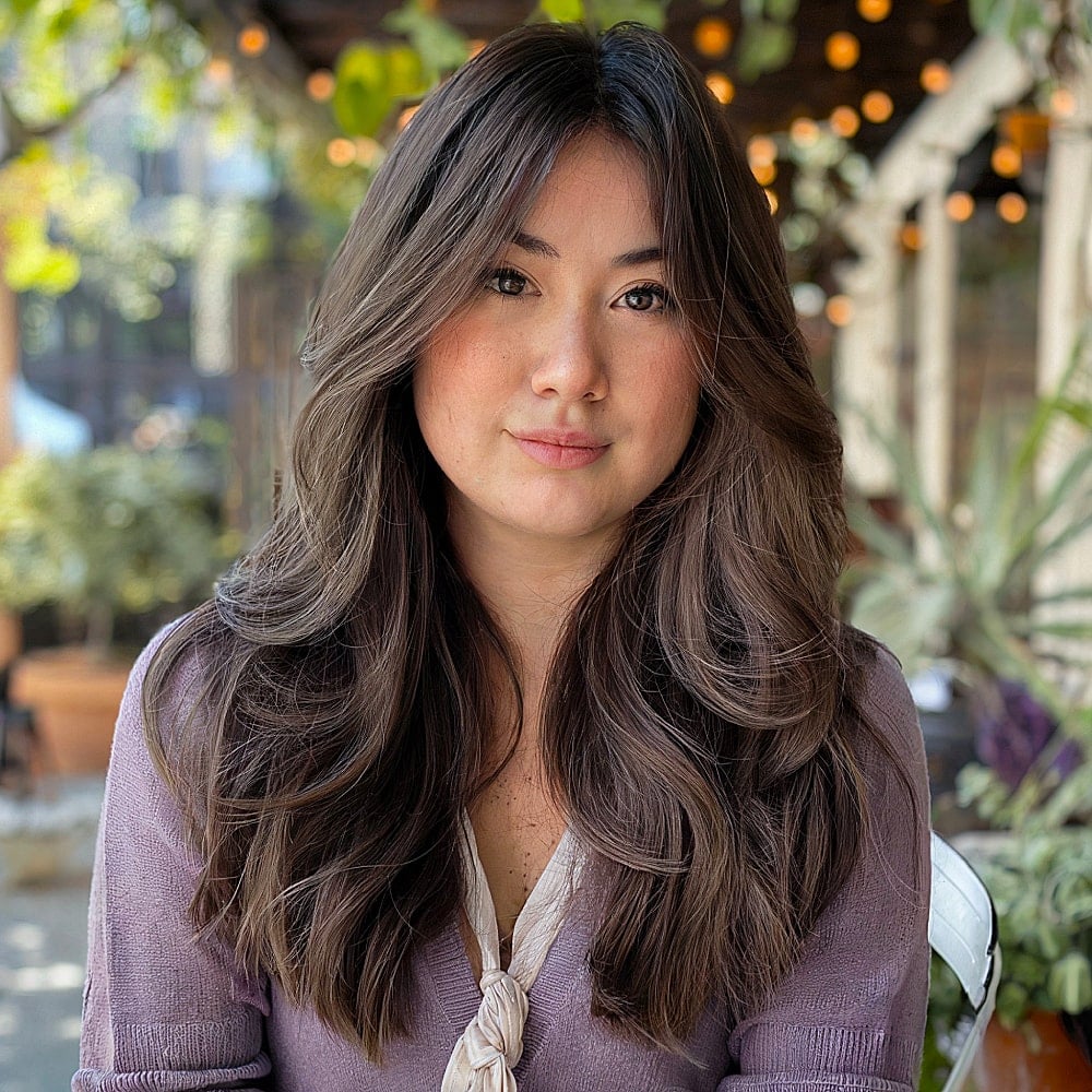 15+ Must-Try Long Layered Haircuts for Round Faces in 2025