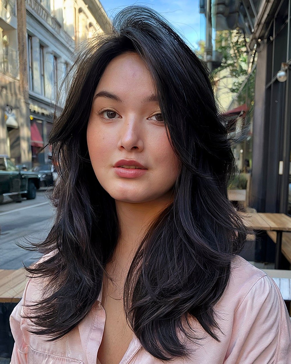 15+ Must-Try Long Layered Haircuts for Round Faces in 2025