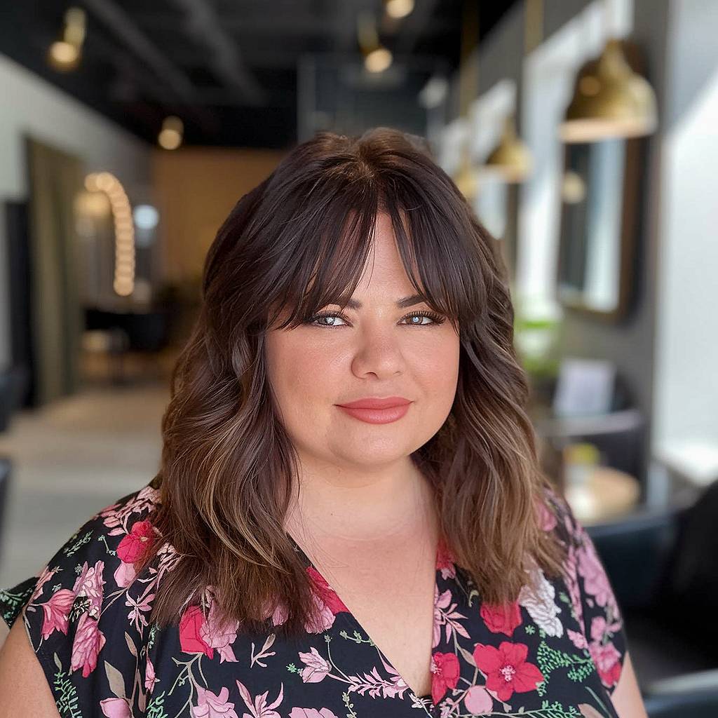 15+ Gorgeous Layered Hair Ideas for Round Face Shapes in 2025