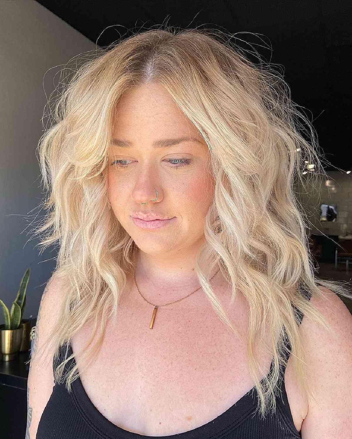 34 Best Ways to Get The Layered Wavy Hair Trend