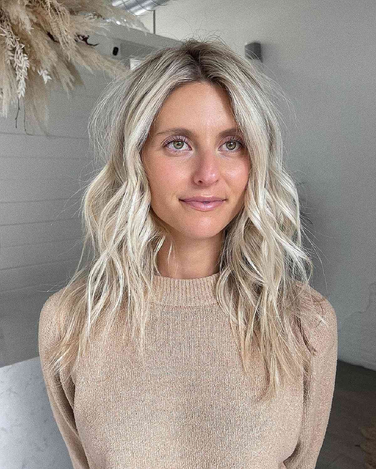 34 Best Ways to Get The Layered Wavy Hair Trend