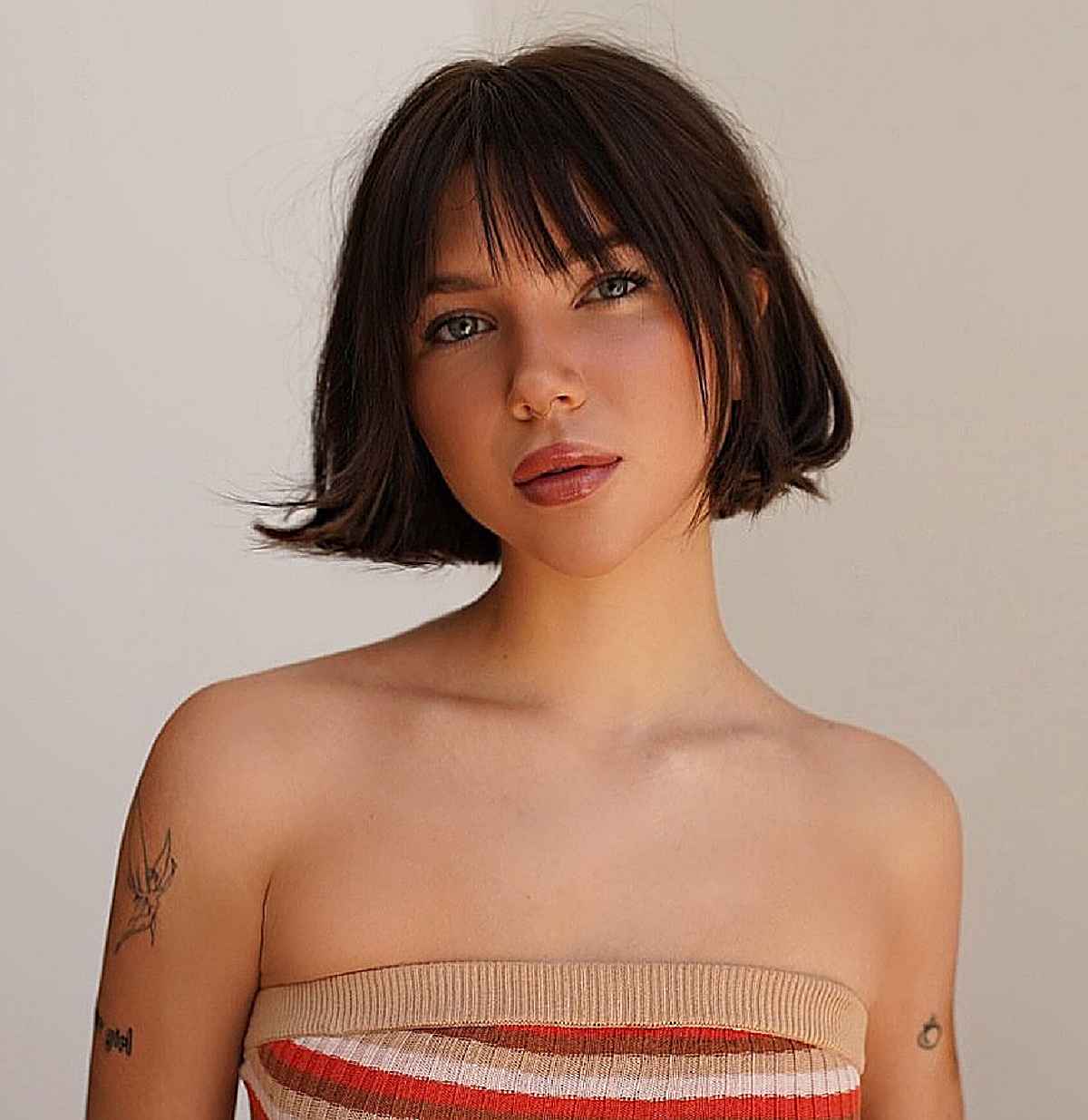25 Striking Jaw-Length Blunt Bob Cuts to Complement All Face Shapes