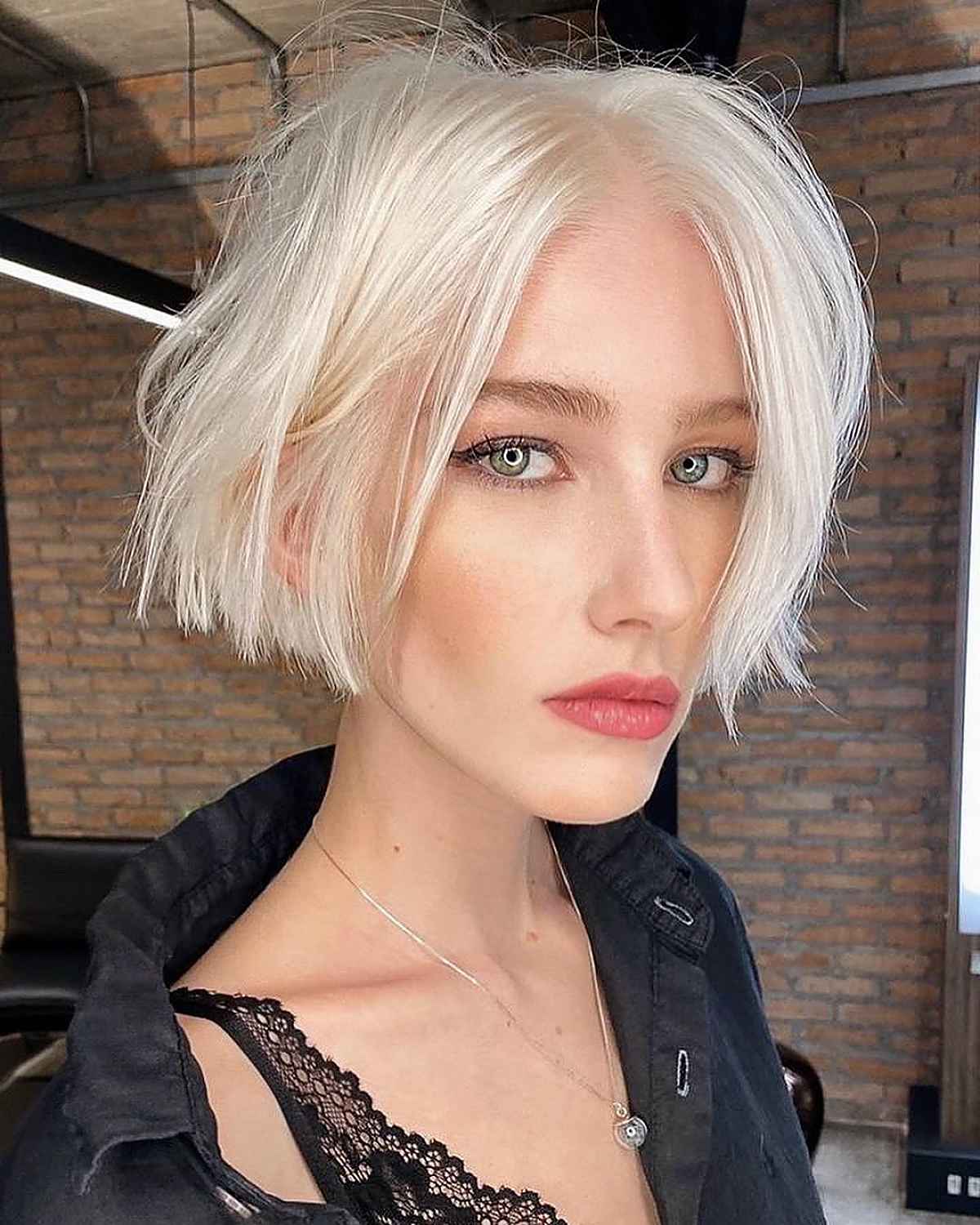 25 Striking Jaw-Length Blunt Bob Cuts to Complement All Face Shapes