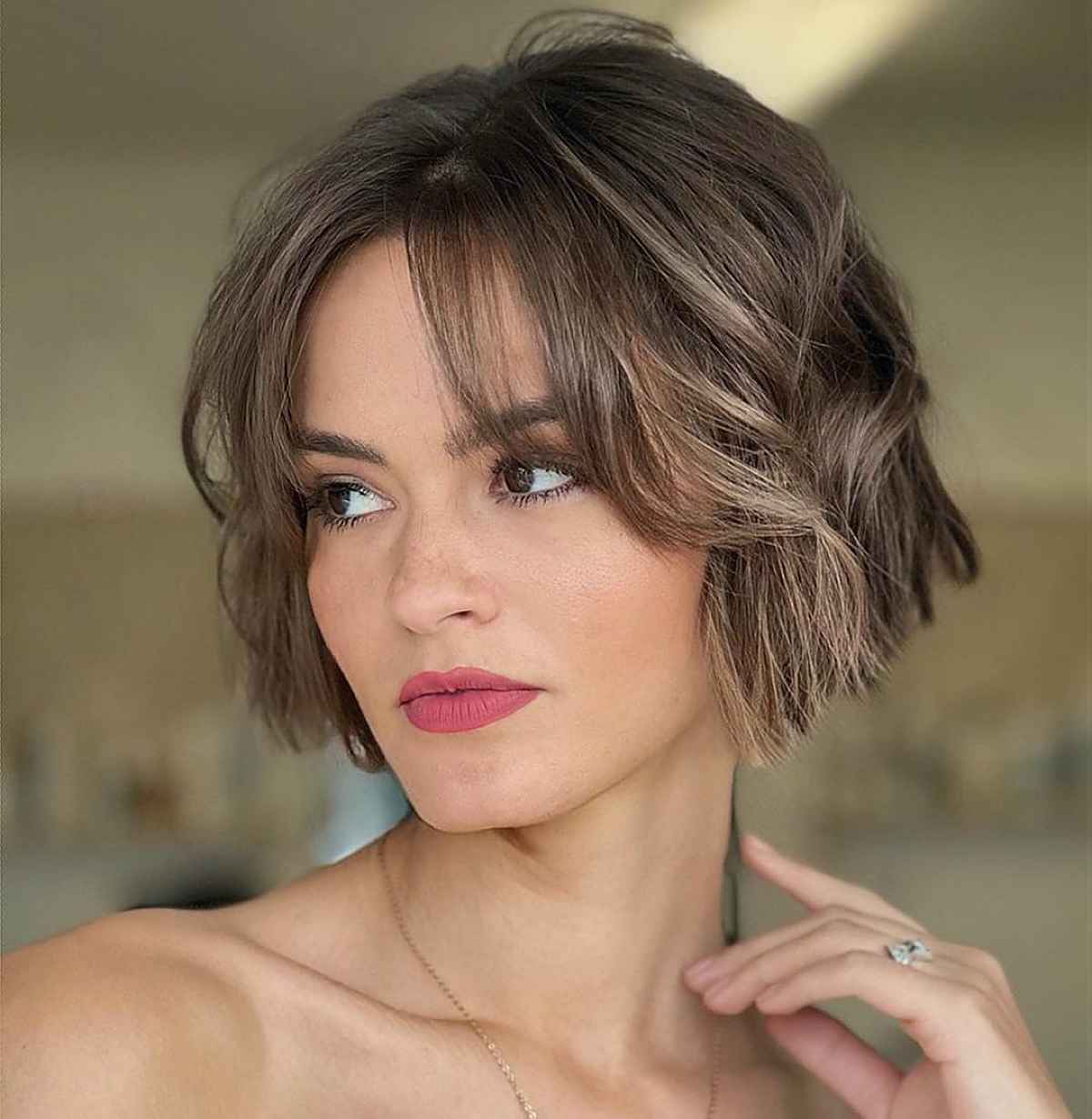 25 Striking Jaw-Length Blunt Bob Cuts to Complement All Face Shapes