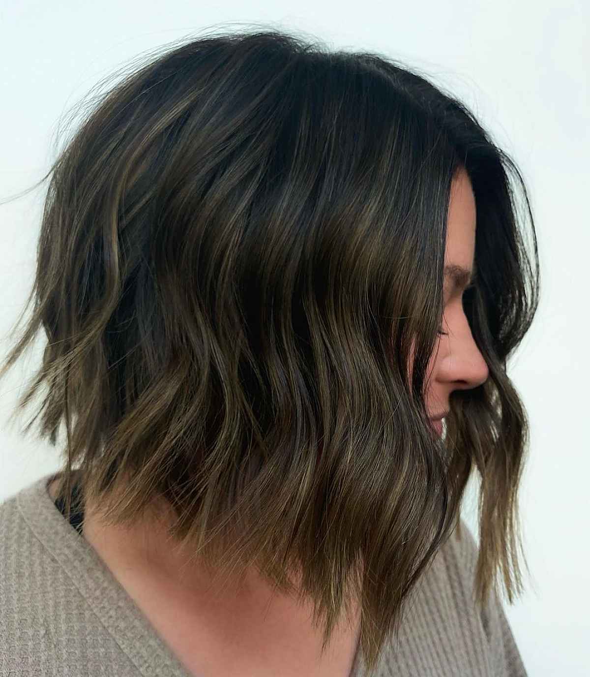 30 Short Wavy Bob Haircuts Trending Right Now