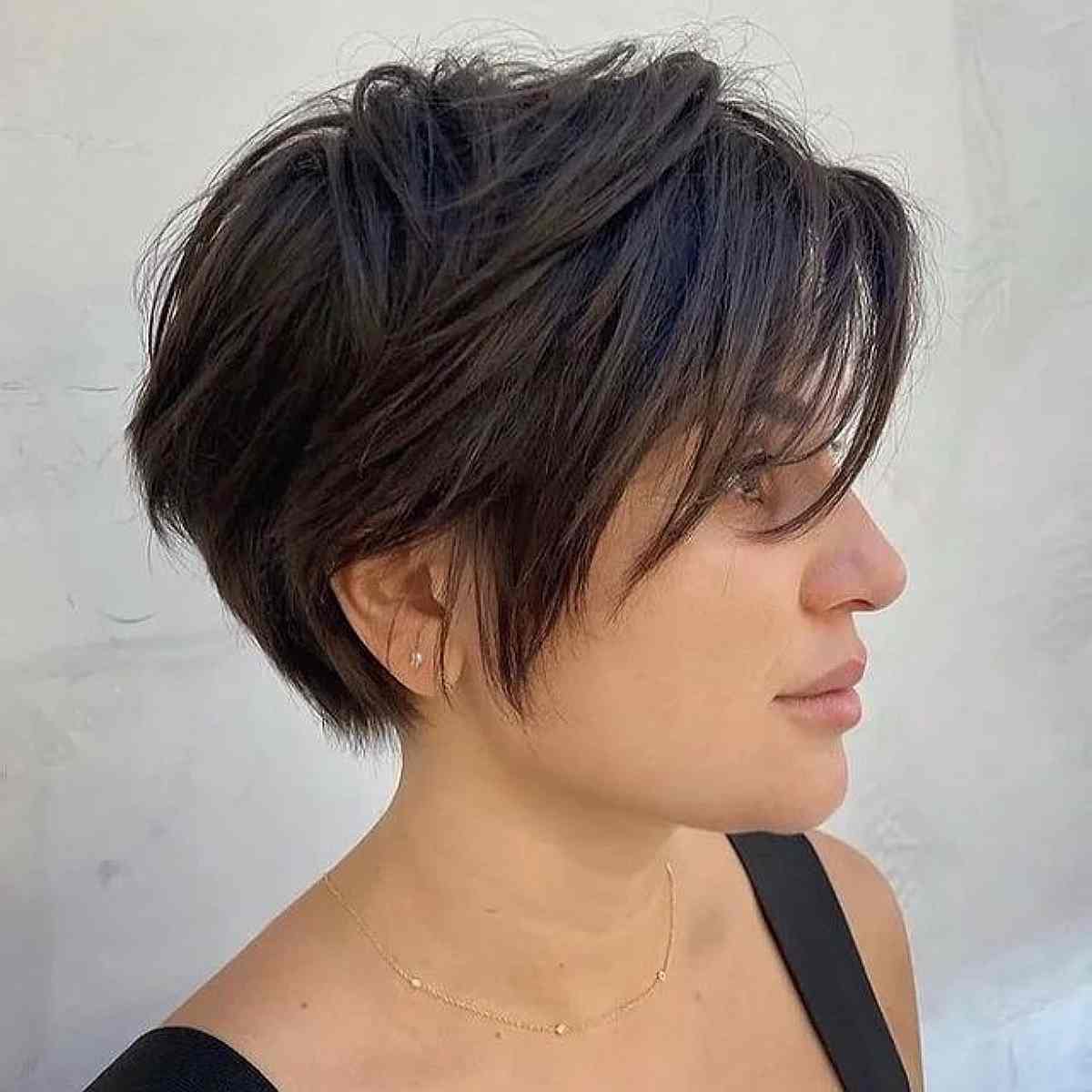 29 Types of Ear-Length Bob Haircuts Women are Asking for Right Now