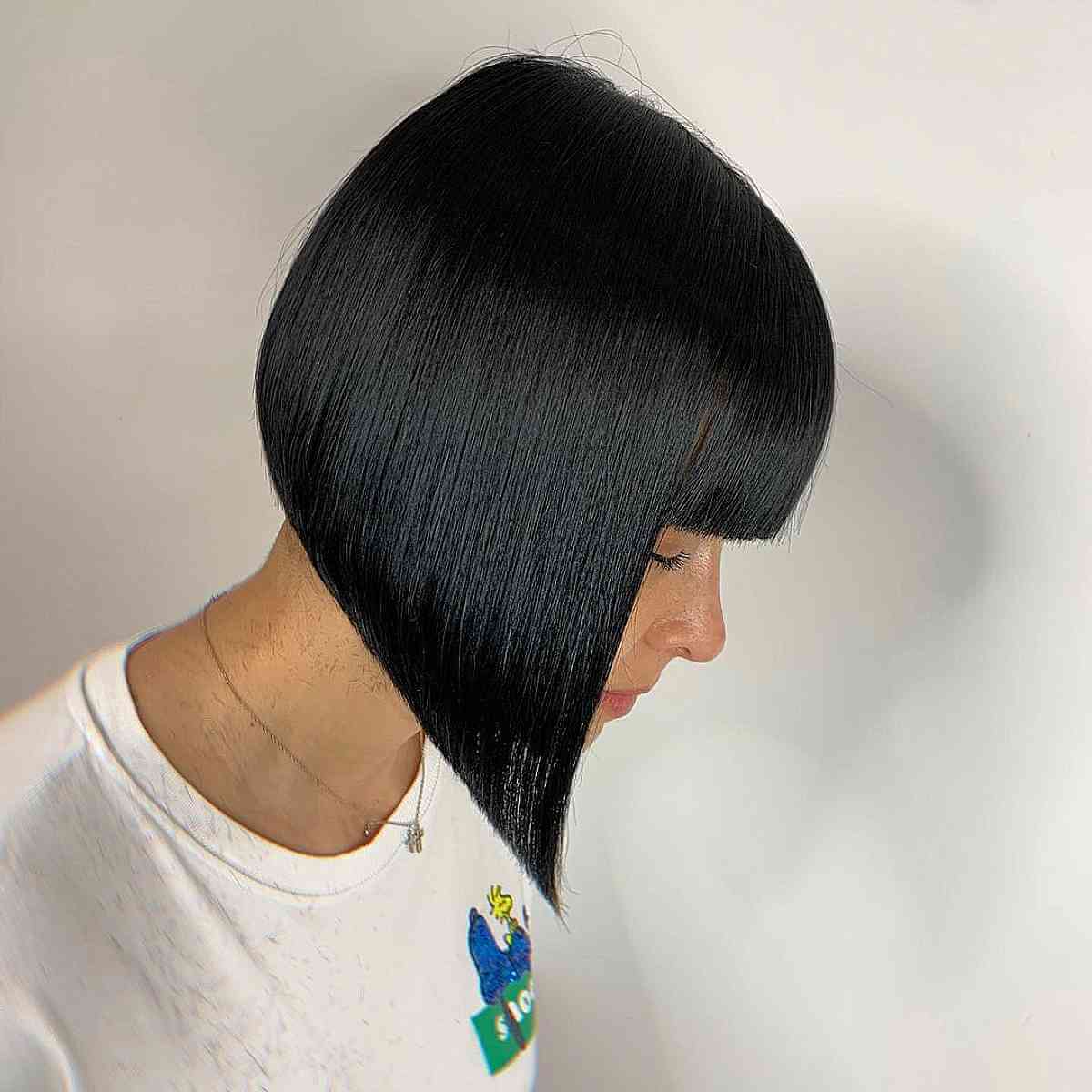 29 Modern Inverted Bob with Bangs (And Ones to Avoid)