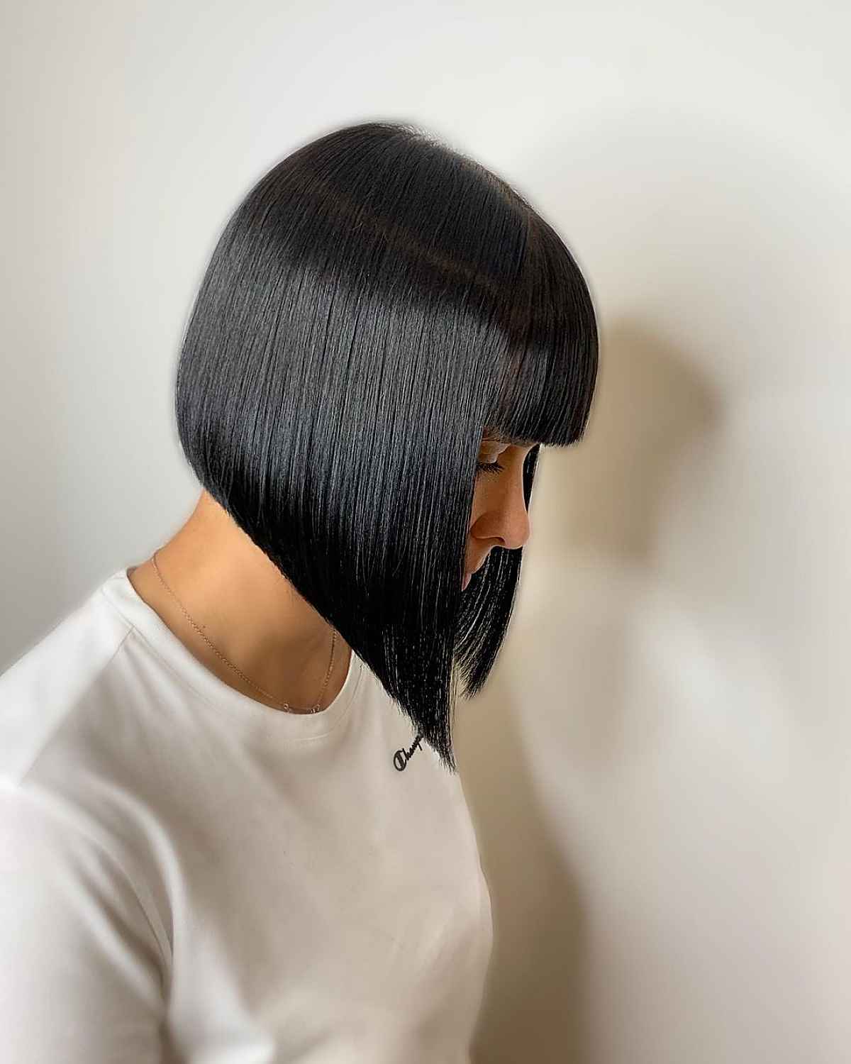29 Modern Inverted Bob with Bangs (And Ones to Avoid)