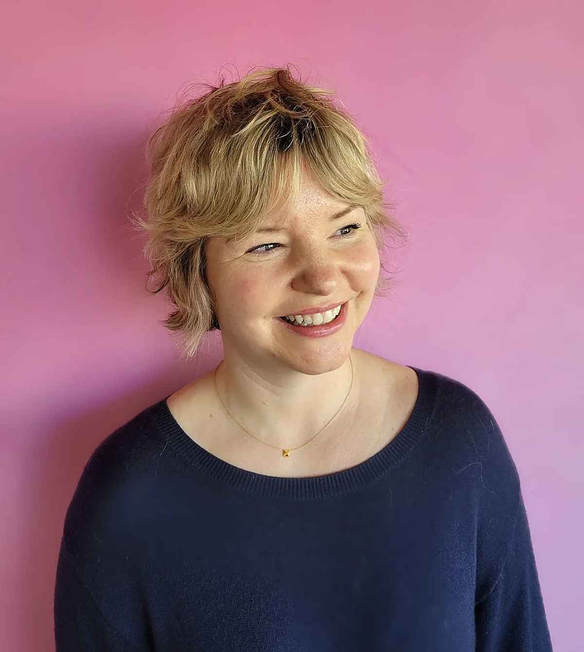24 Coolest Jaw-Length Choppy Bob with Bangs for a Mod Look