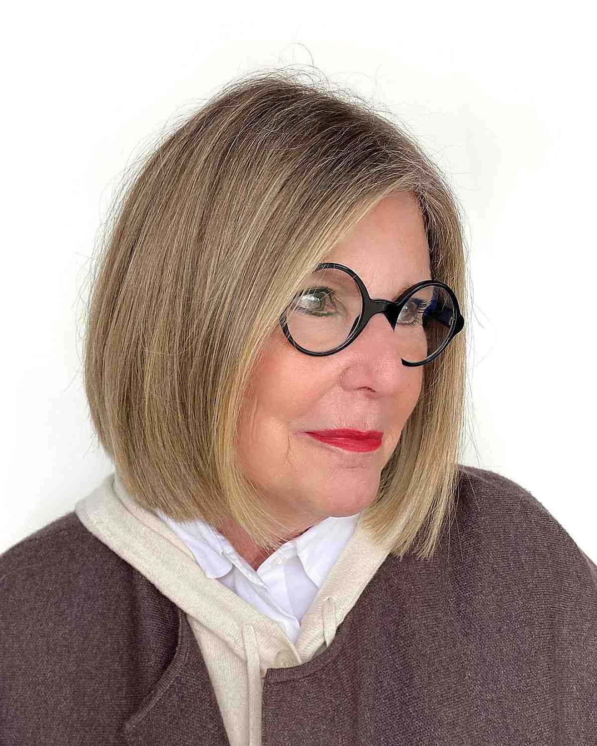 58 Best Short Blunt Bob Haircuts Ideas For Women of All Ages