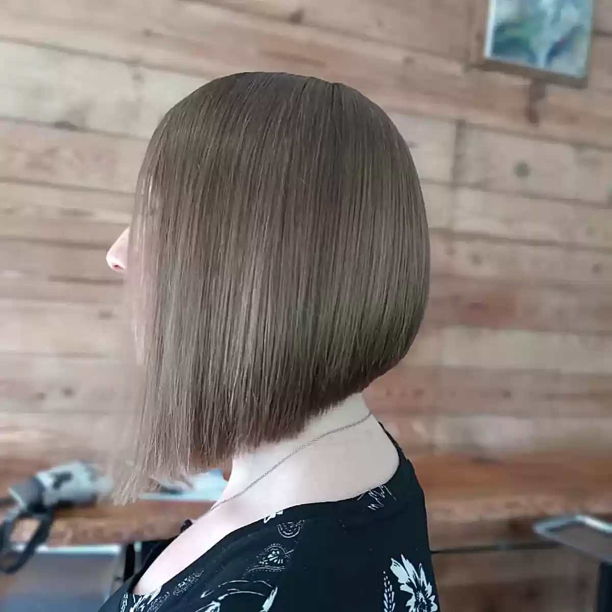 23 Swing Bob Haircuts + Hairstyles Trending Right Now