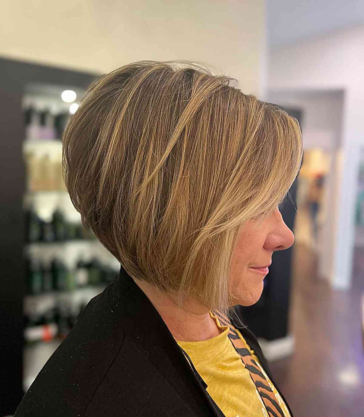 23 Swing Bob Haircuts + Hairstyles Trending Right Now