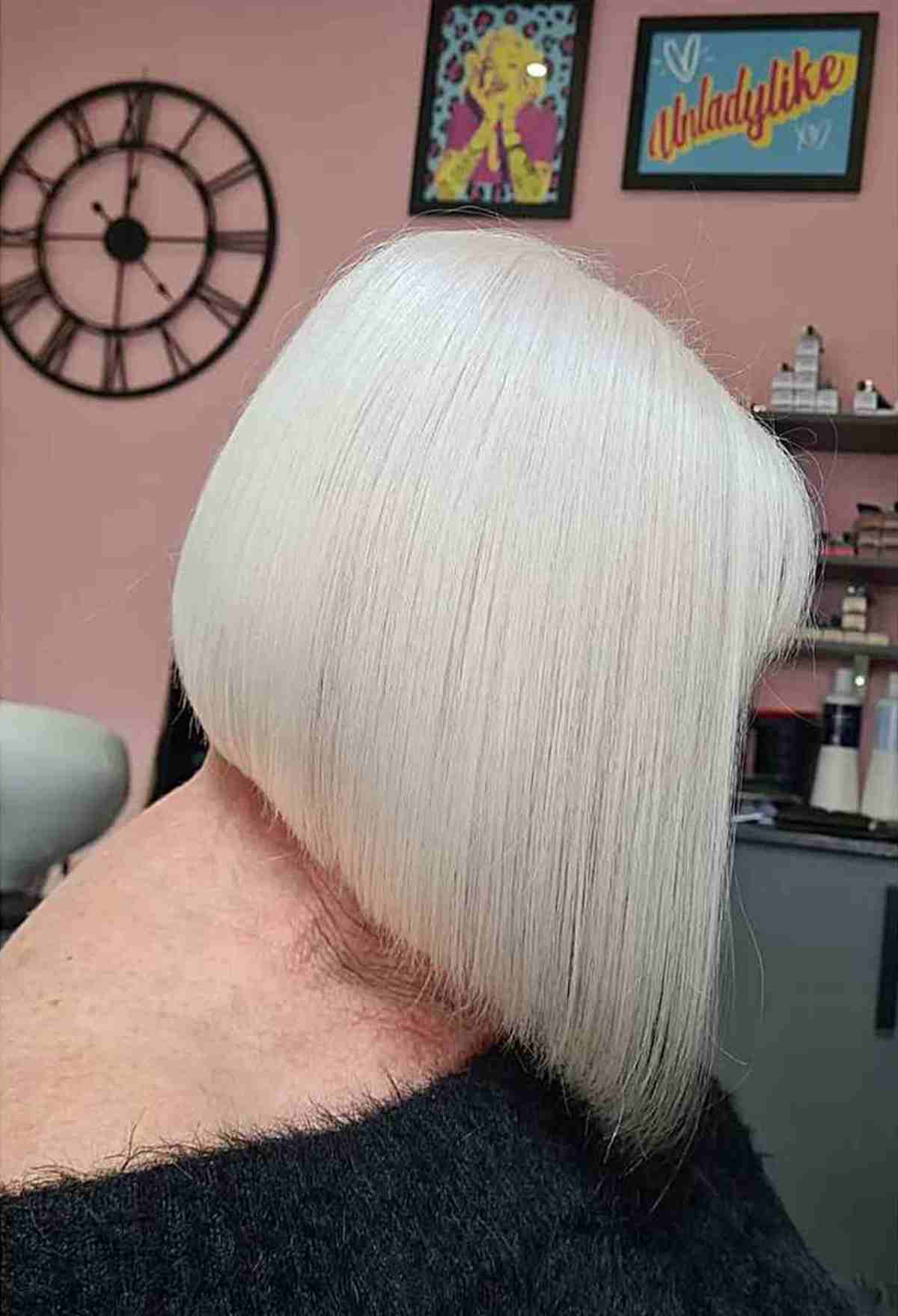 23 Swing Bob Haircuts + Hairstyles Trending Right Now