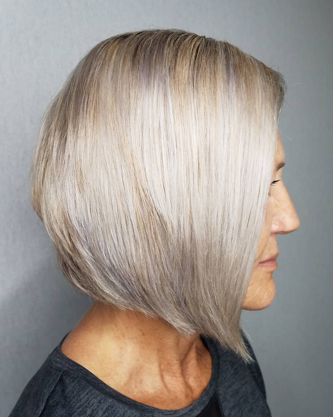 23 Swing Bob Haircuts + Hairstyles Trending Right Now