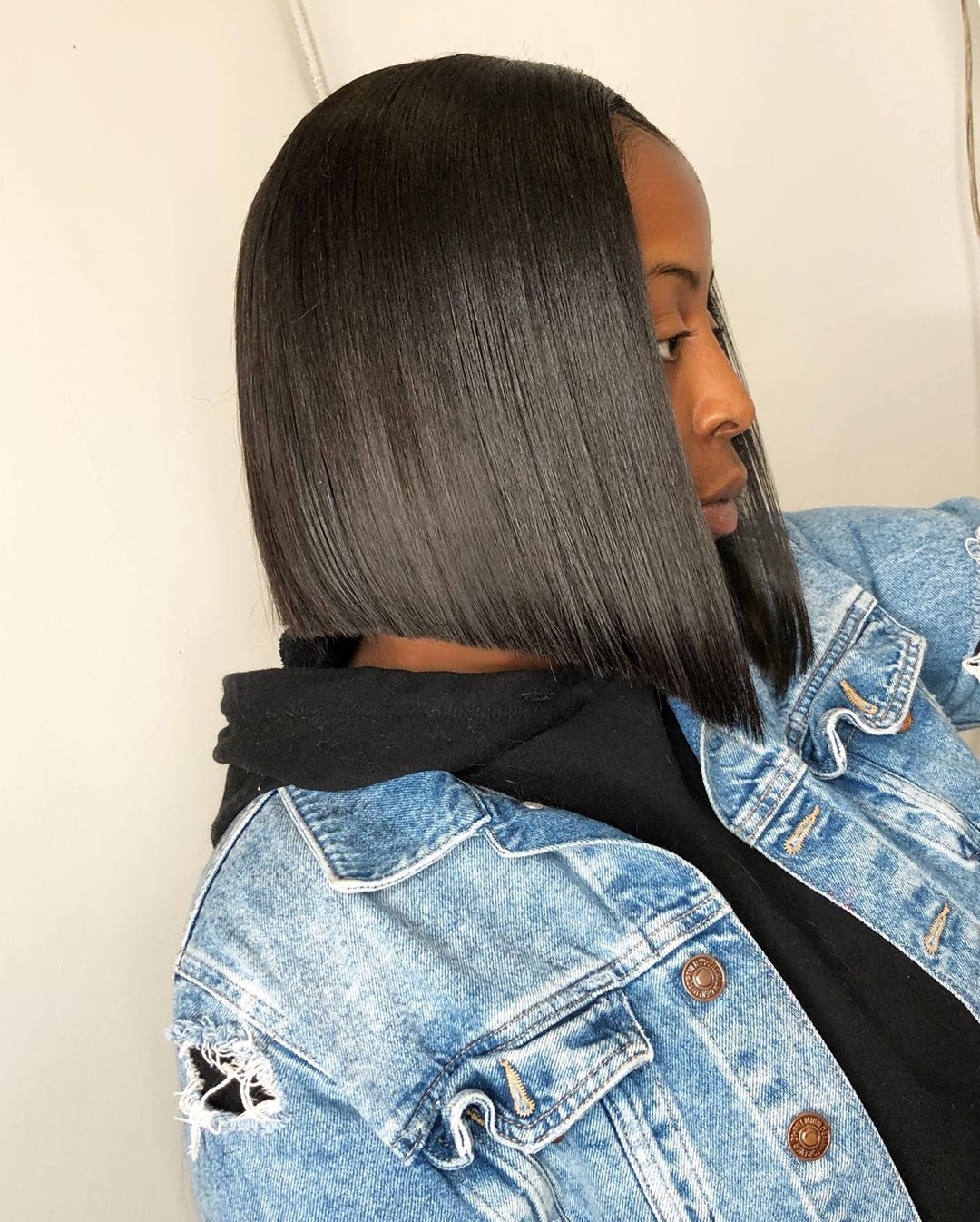 23 Swing Bob Haircuts + Hairstyles Trending Right Now