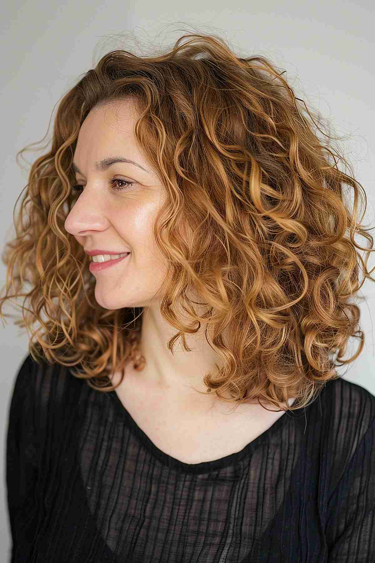 28 Stunning Long Curly Bob Haircuts: Meet the “Curly Lob”