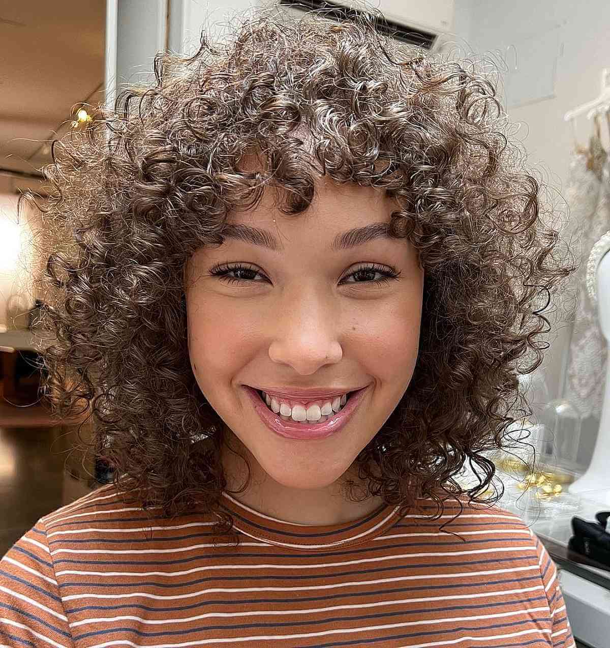 28 Stunning Long Curly Bob Haircuts: Meet the “Curly Lob”