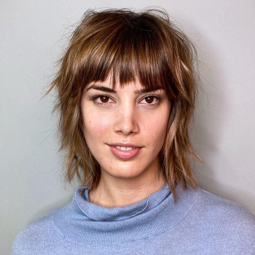 36 Shaggy Bob with Bangs Haircut Ideas for The Modern, Retro Girl