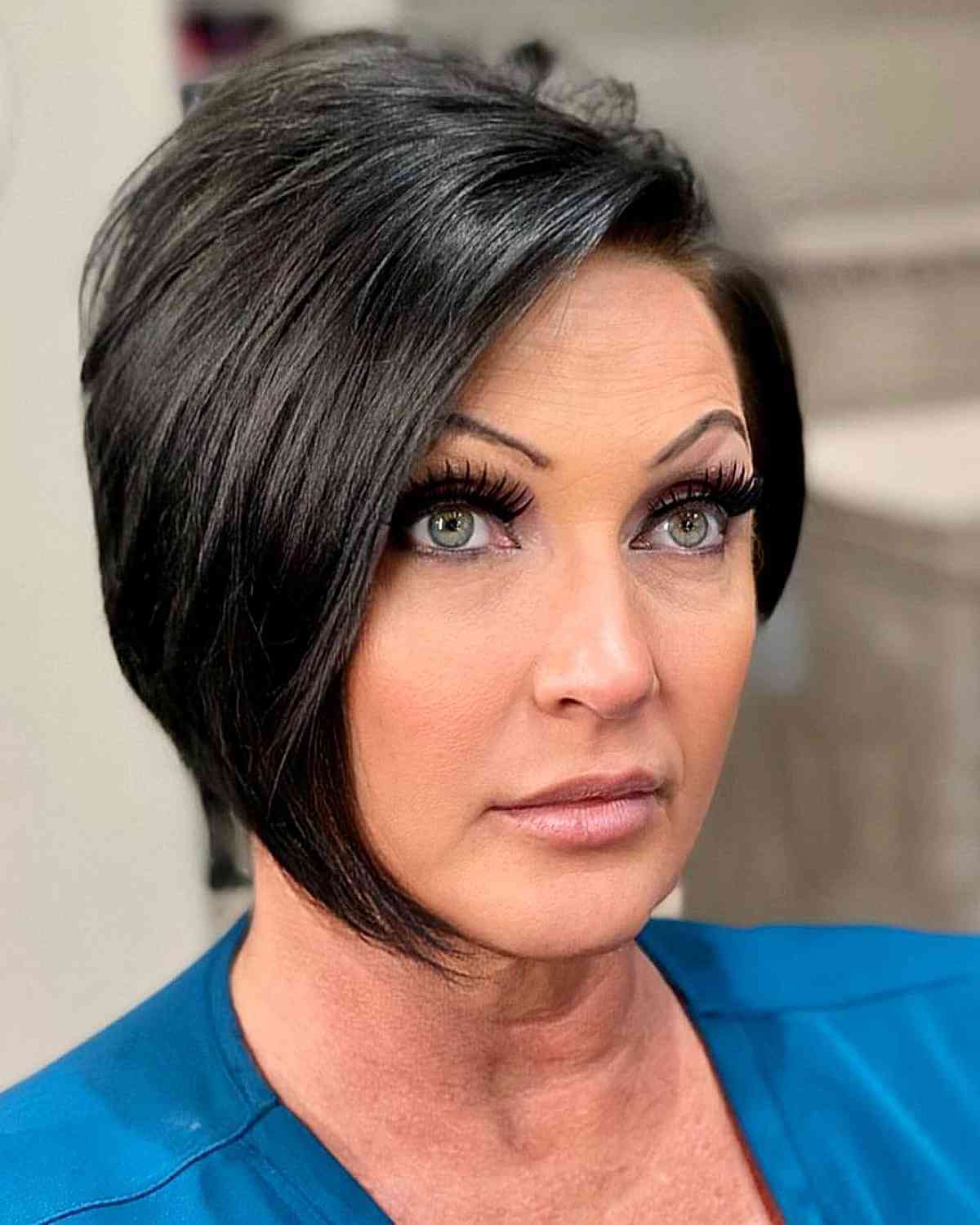 36 Short Asymmetrical Bob Hairstyles Trending in 2025