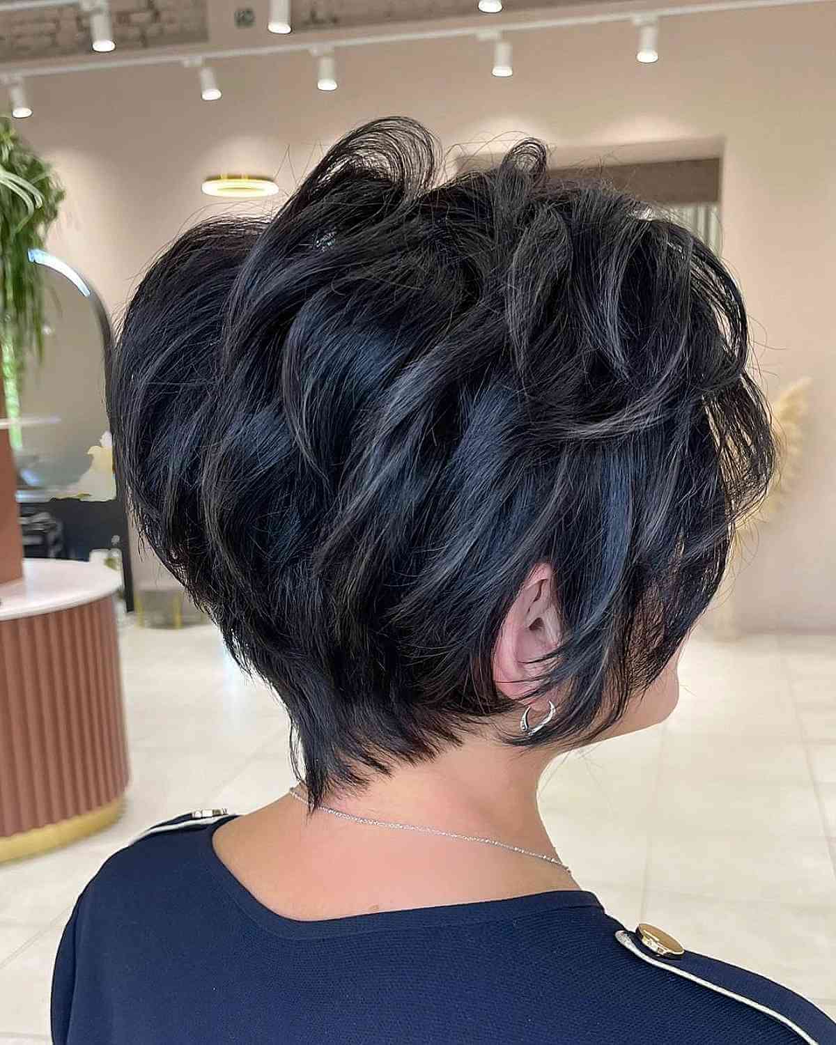51 Stylish Long Pixie Bob Haircuts for a Unique Length and Style