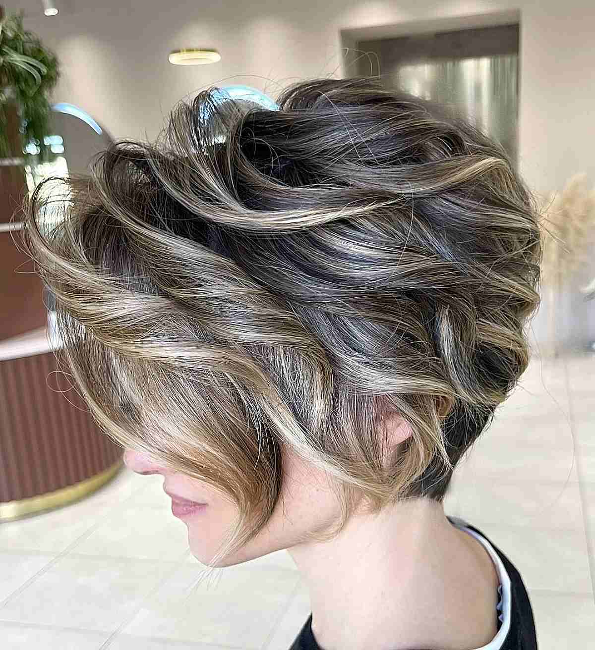 51 Stylish Long Pixie Bob Haircuts for a Unique Length and Style