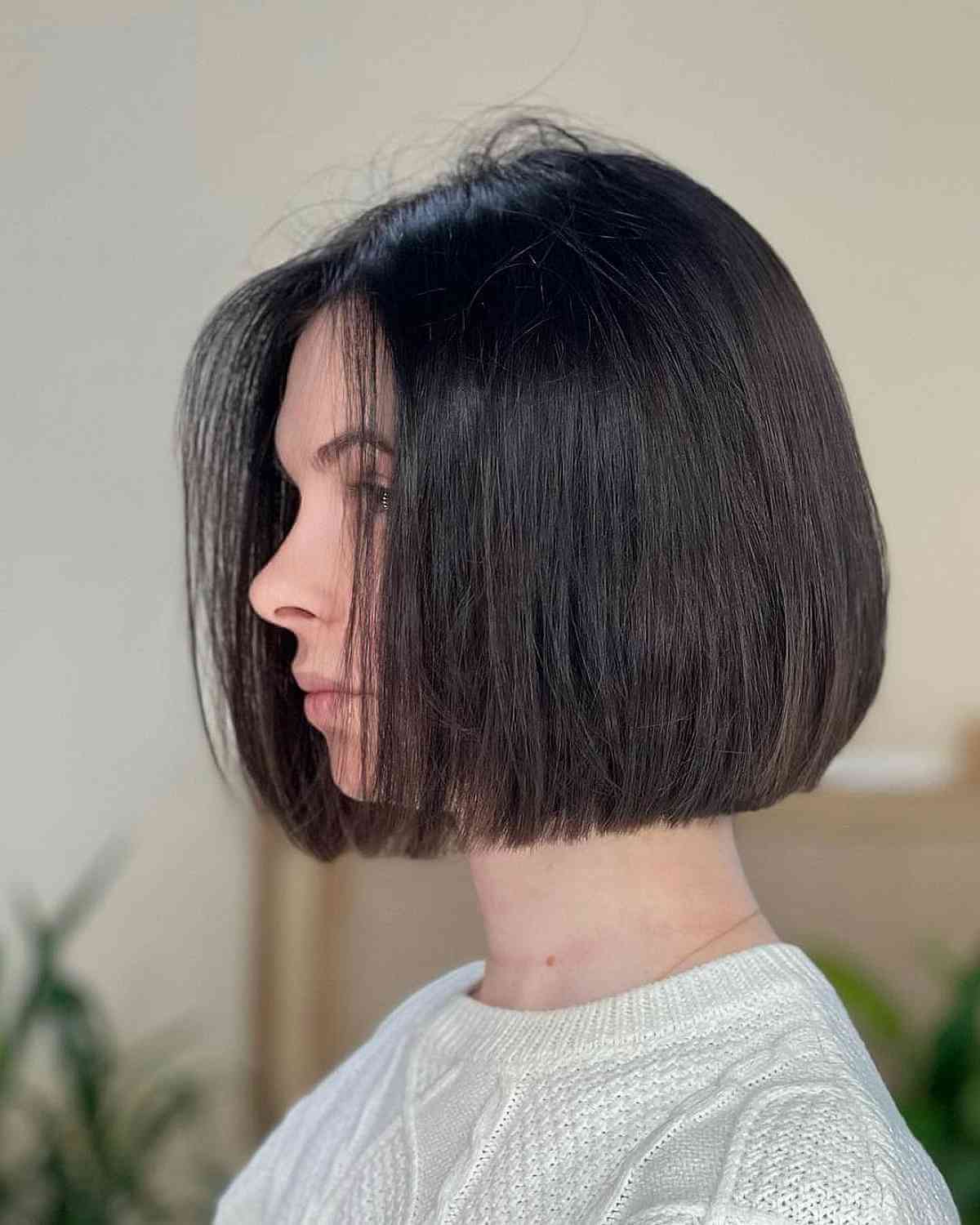 The Chin-Length Blunt Bob Is Trending and Here Are 43 Chic Ideas