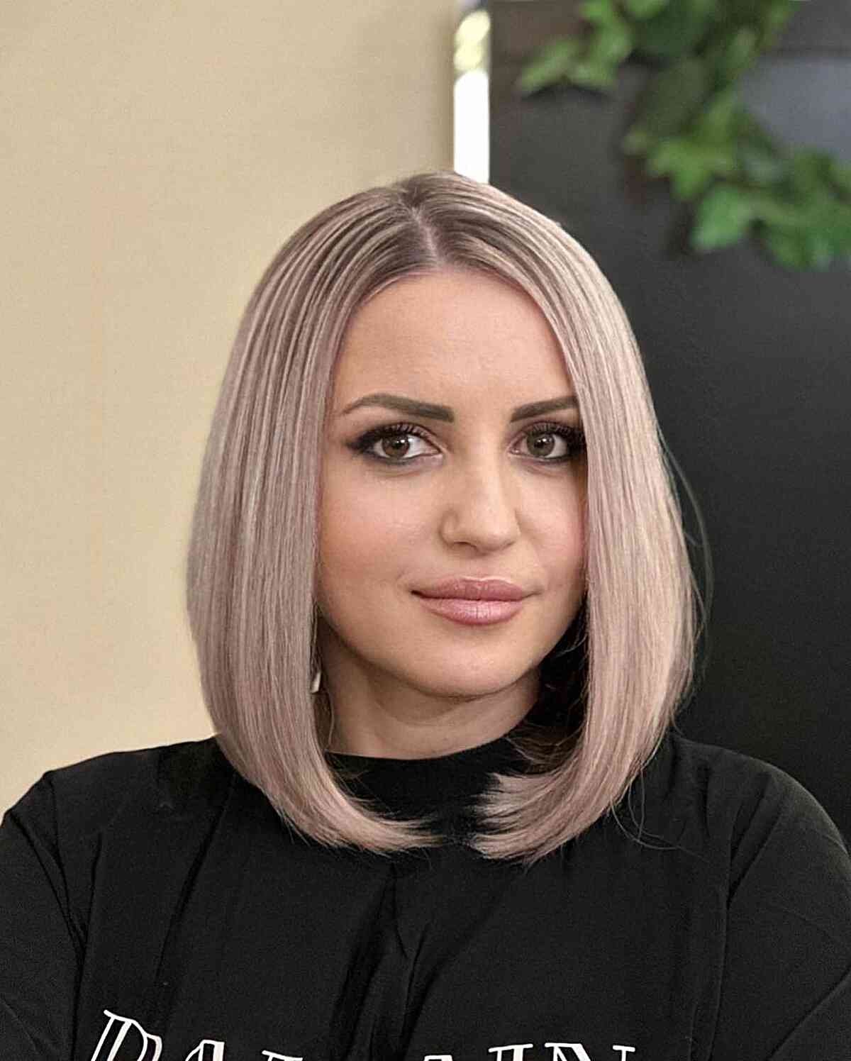 49 Trendiest Long Blunt Bob Haircuts for a Sleek New Blunt Lob