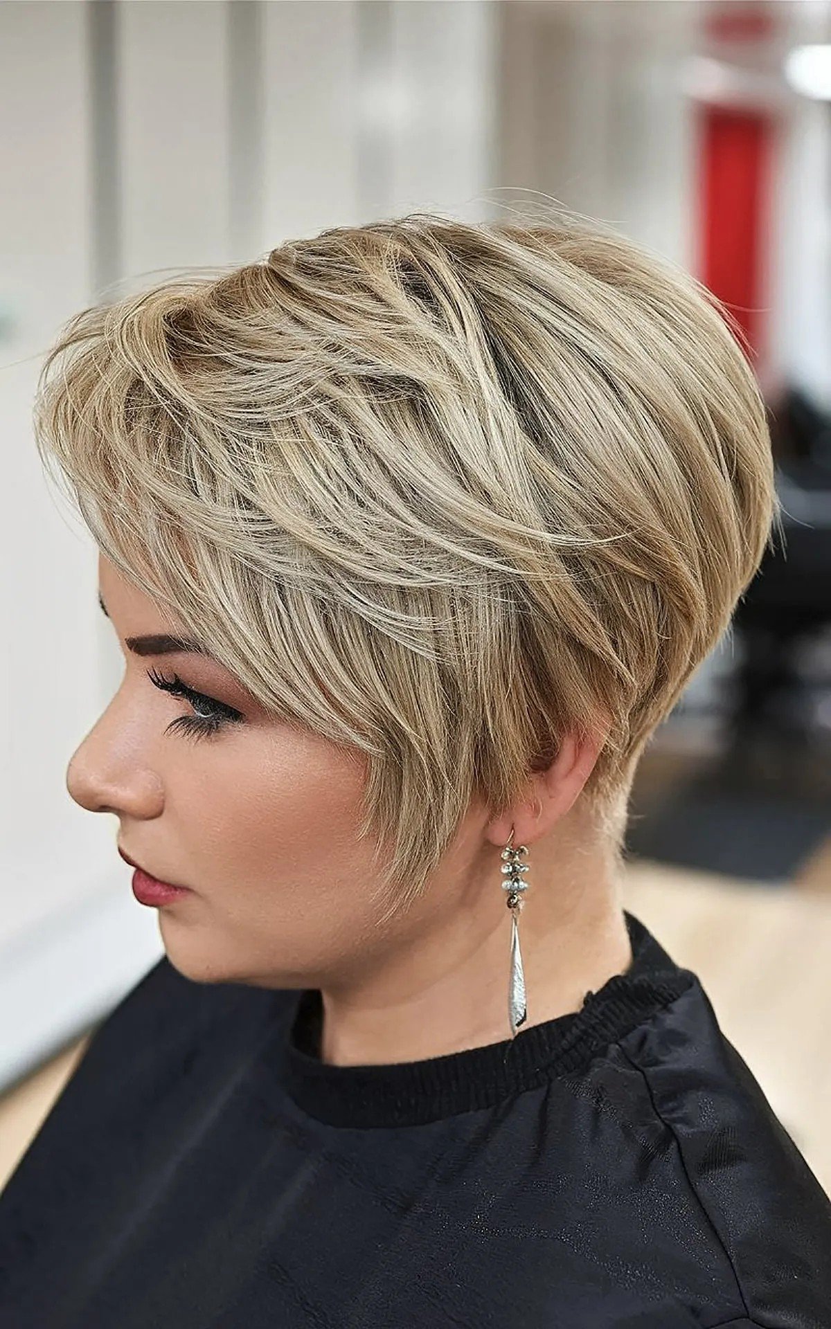 21 Short, Stacked Pixie Bob Haircuts for a Cute and Sassy Look