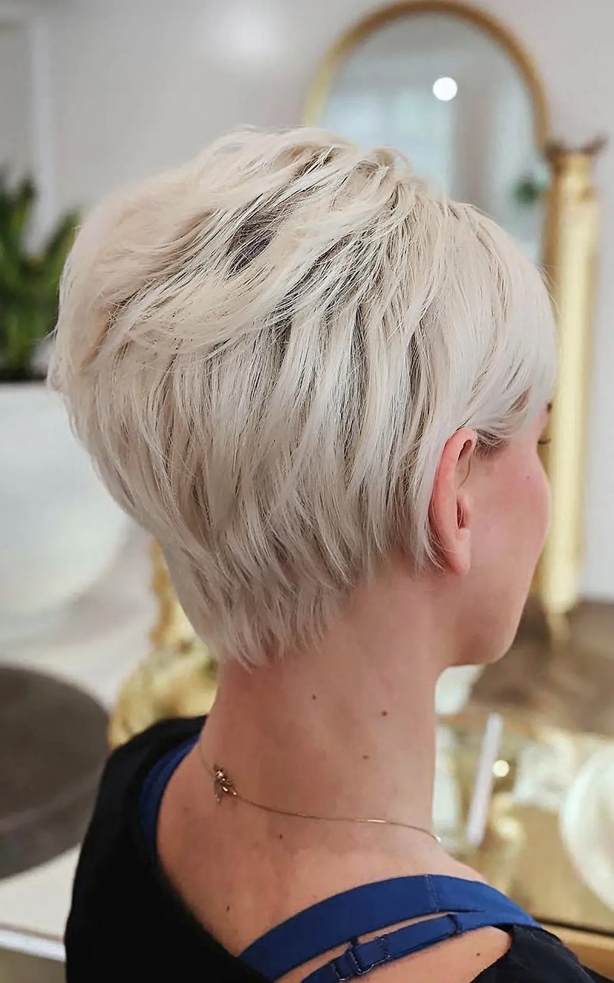 21 Short, Stacked Pixie Bob Haircuts for a Cute and Sassy Look