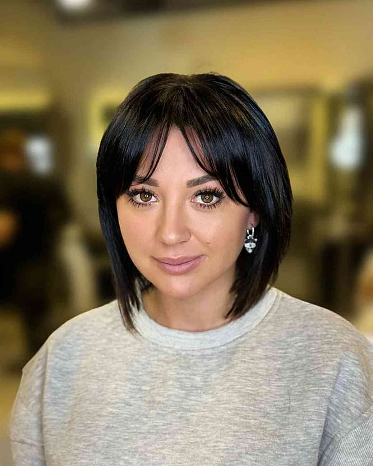 35 Bob with Curtain Bangs Hairstyle Ideas for Modern, Beachy Women