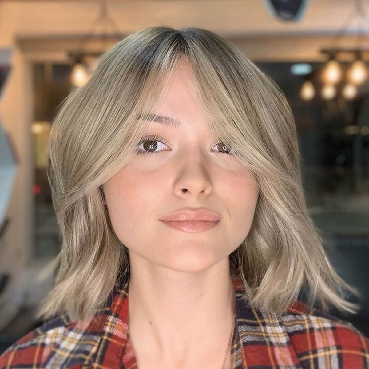 35 Bob with Curtain Bangs Hairstyle Ideas for Modern, Beachy Women
