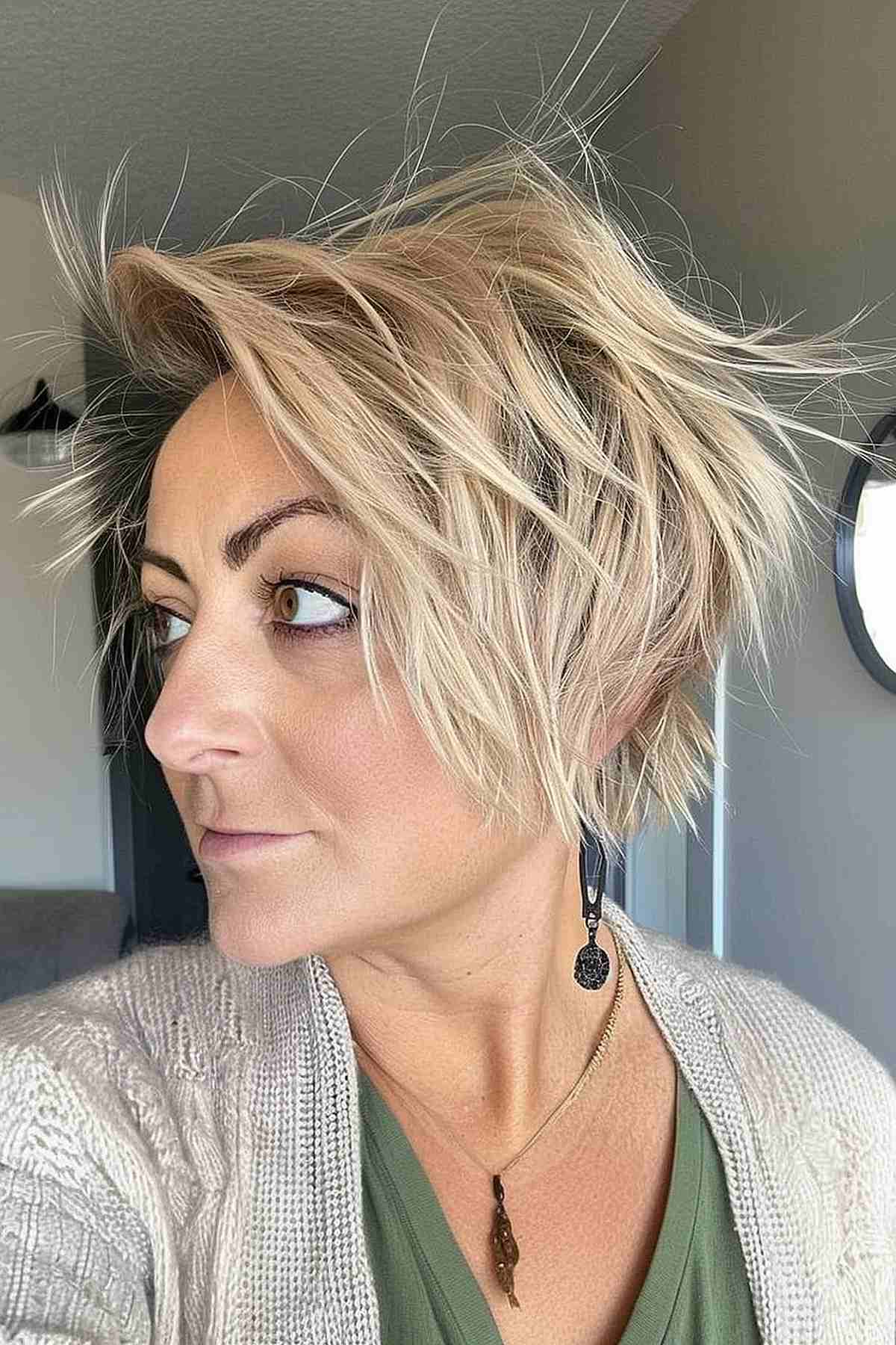 28 Coolest Long Choppy Bob Haircuts for That Beachy Lob Look