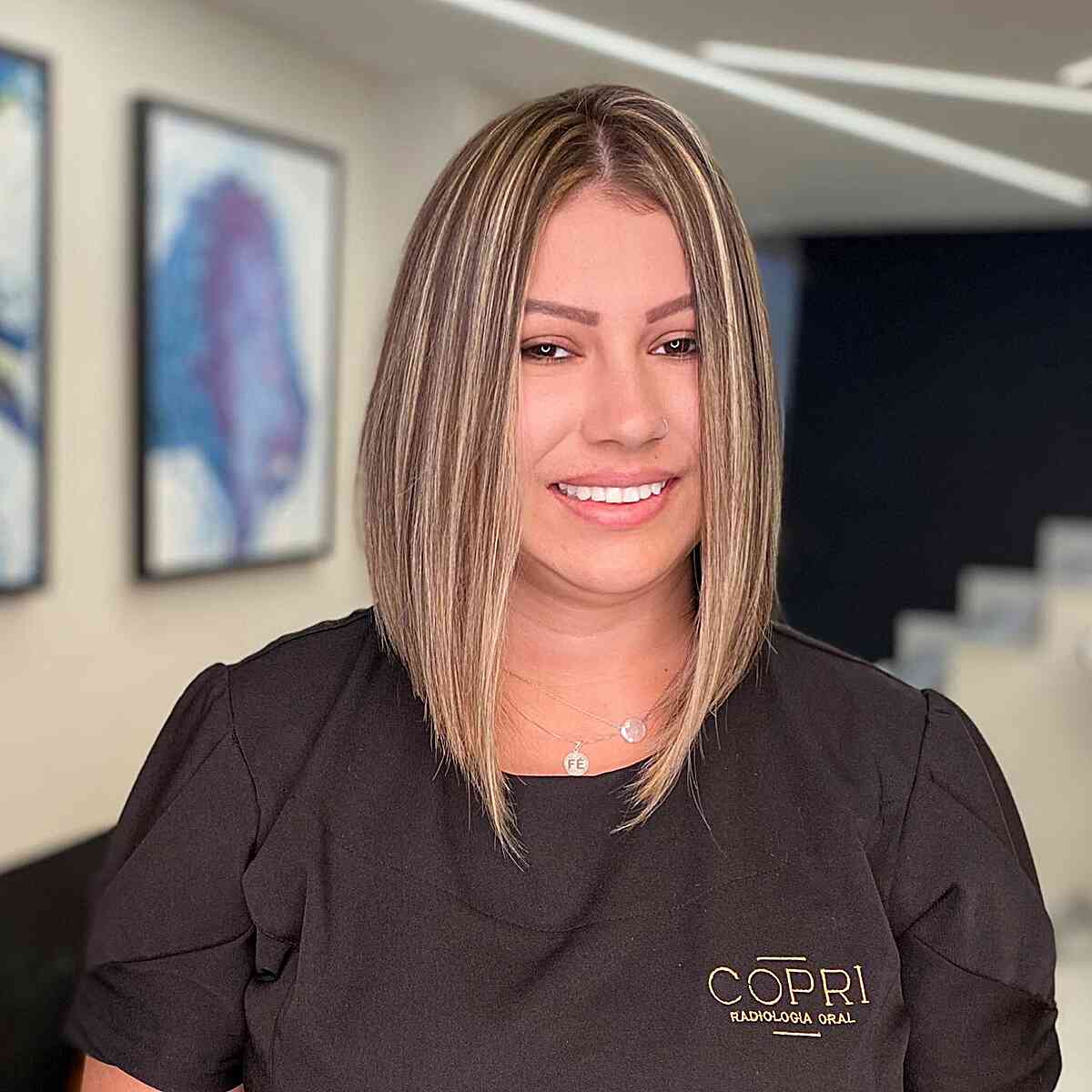 23 Flattering Long Bob Haircuts for Women with Full and Round Faces
