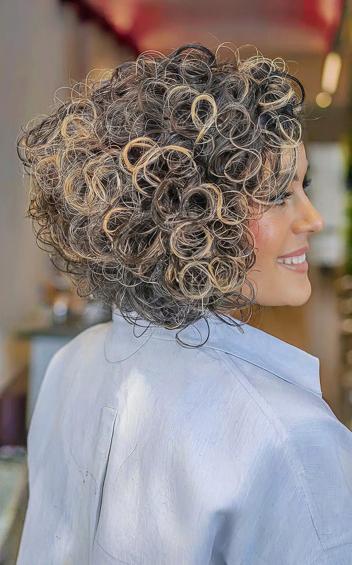 23 Stacked, Short Curly Bob Haircuts to Enhance Your Natural Curls
