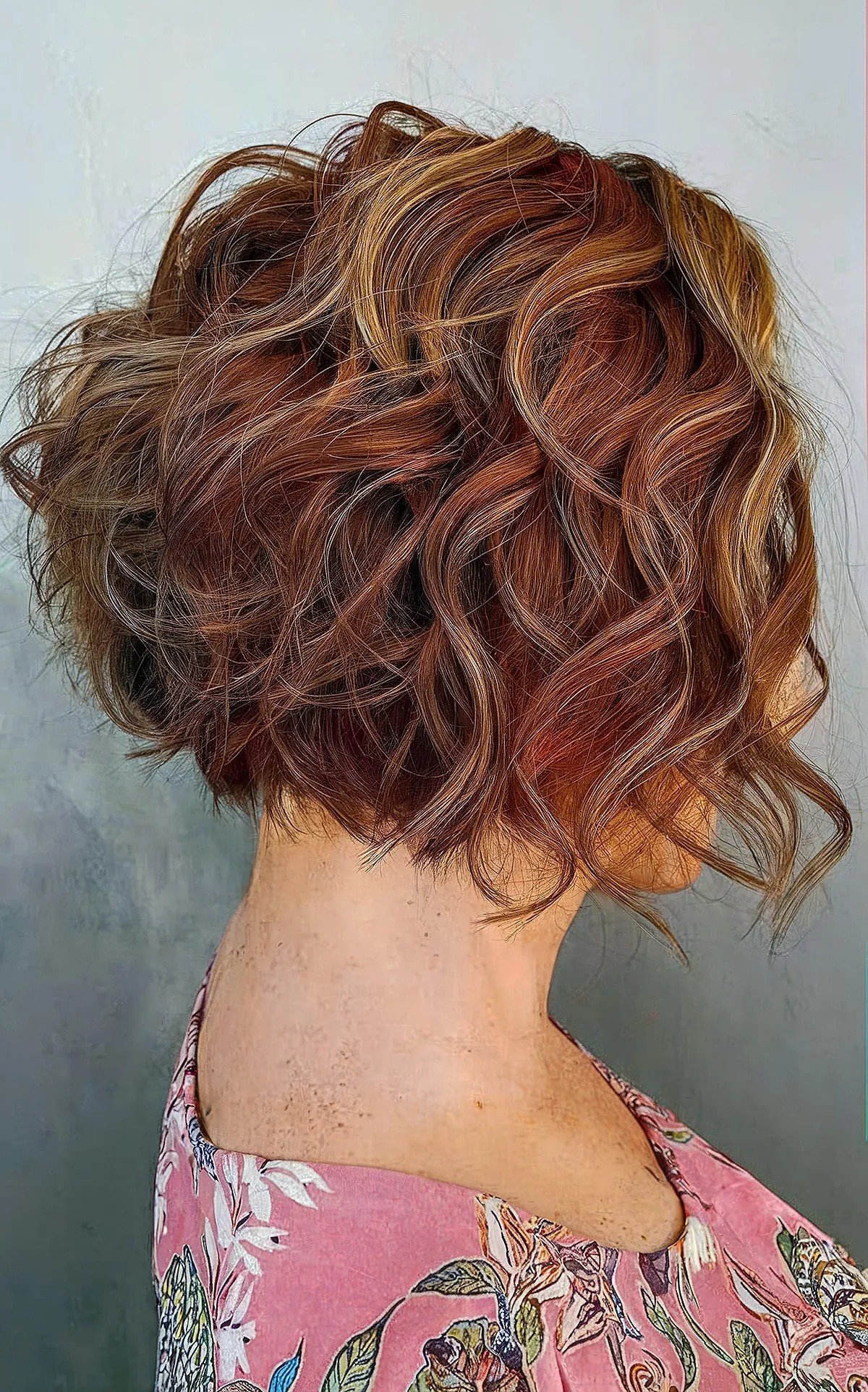 23 Stacked, Short Curly Bob Haircuts to Enhance Your Natural Curls