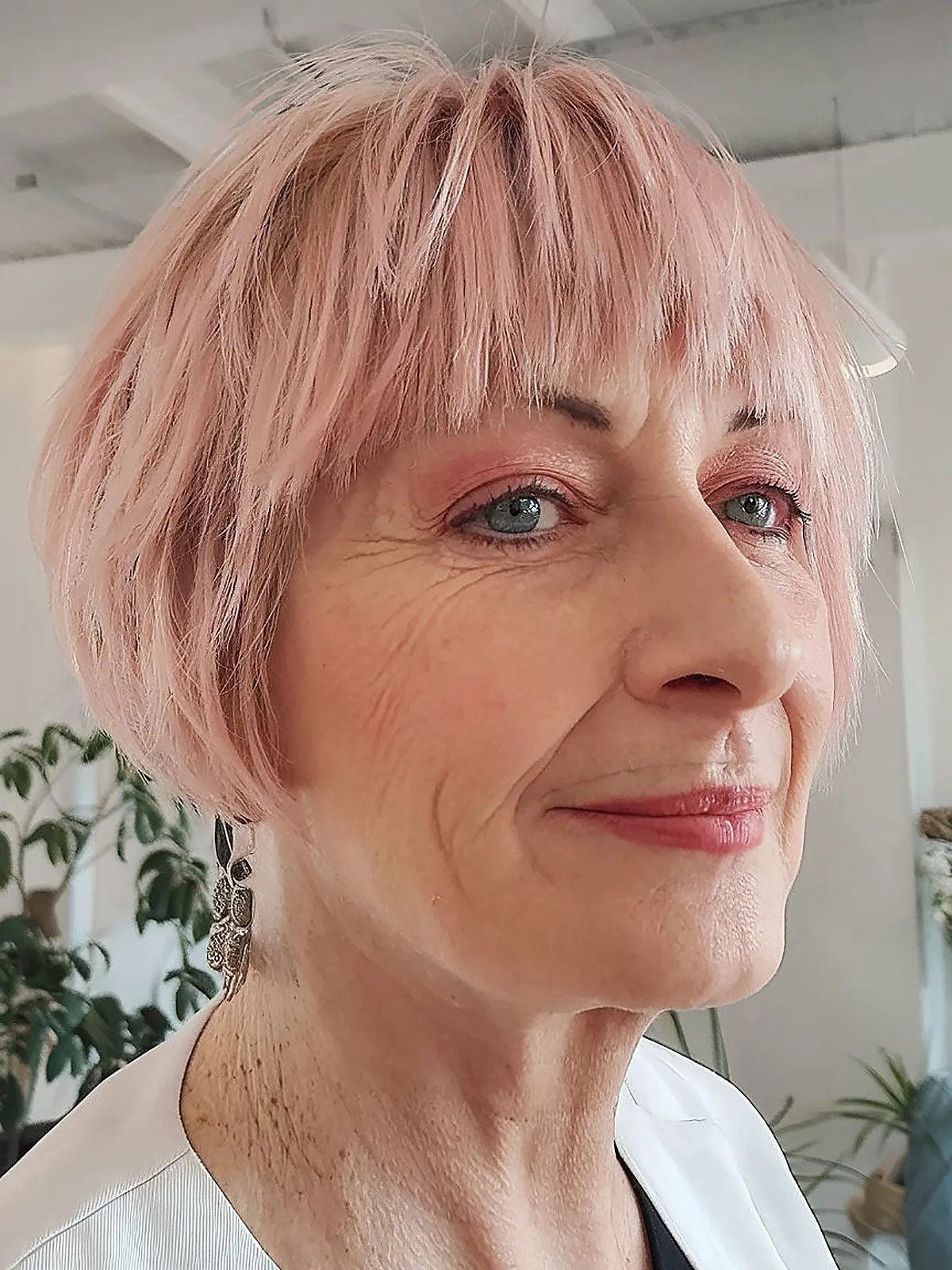 32 Classic Short Bob Haircuts for Ladies Over 60 Who Want a Youthful Style