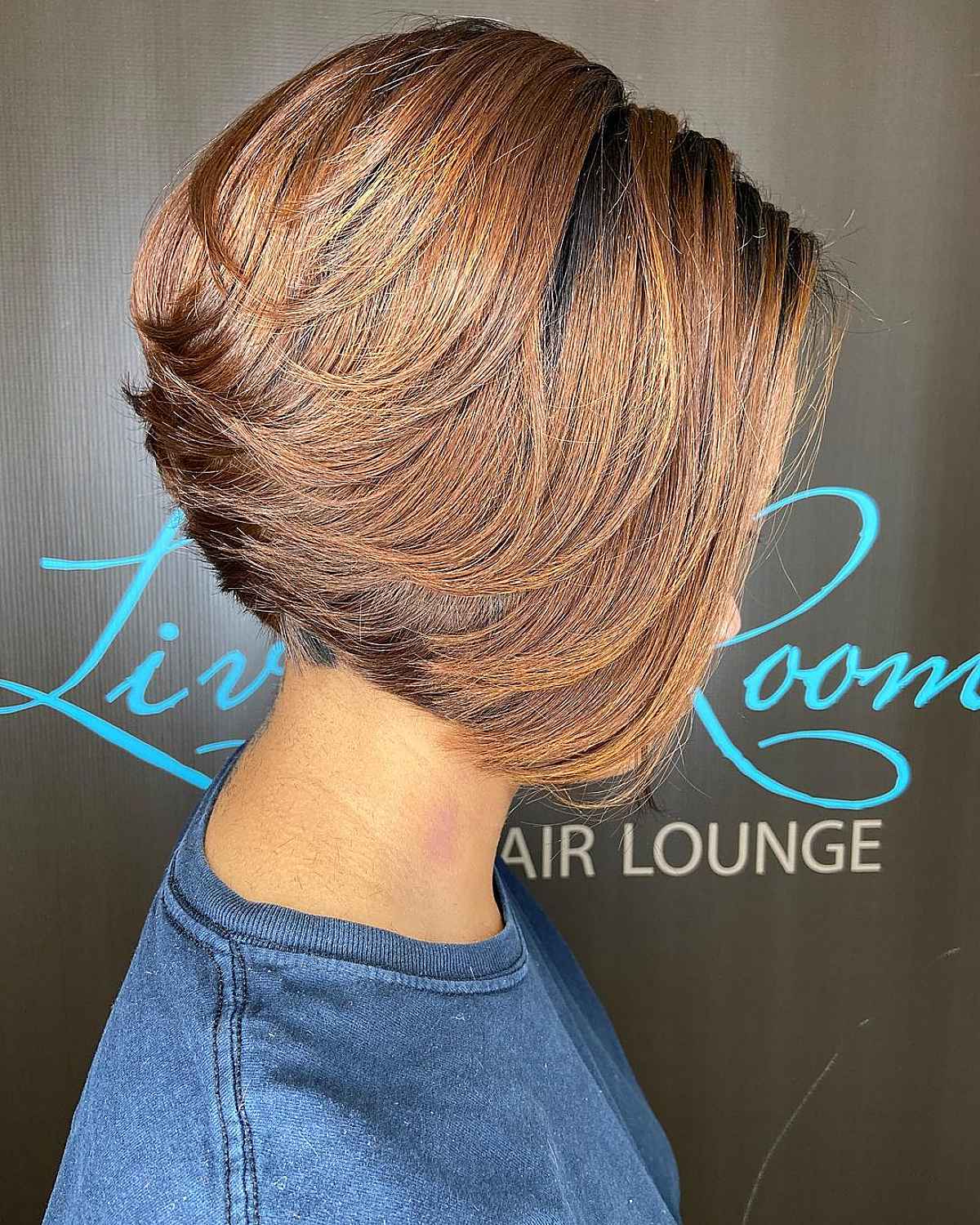 29 Feathered Bob Haircuts That Add Fullness & Movement to Your Hair