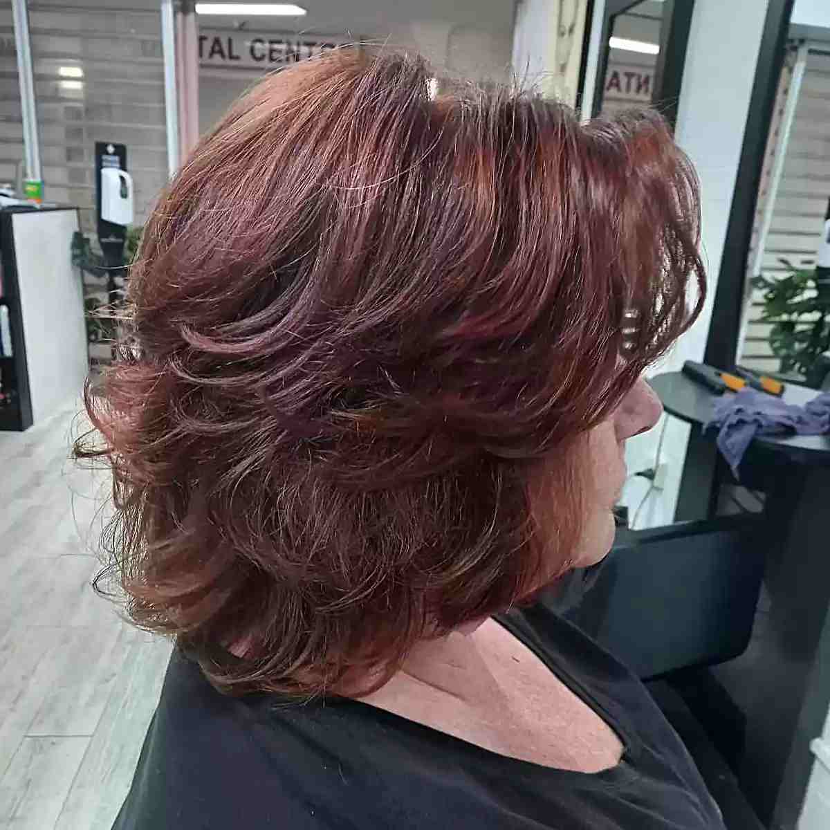 29 Feathered Bob Haircuts That Add Fullness & Movement to Your Hair