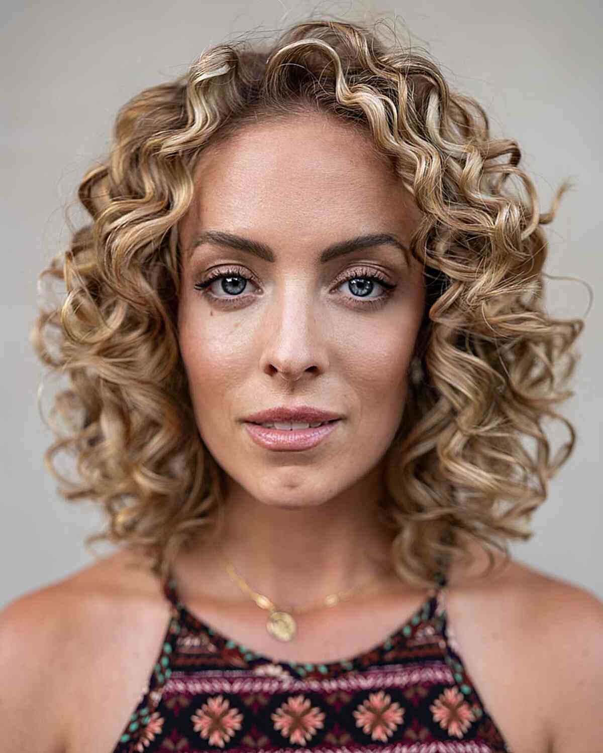 55+ Trendy Curly Bob Hairstyles To See Before You Decide